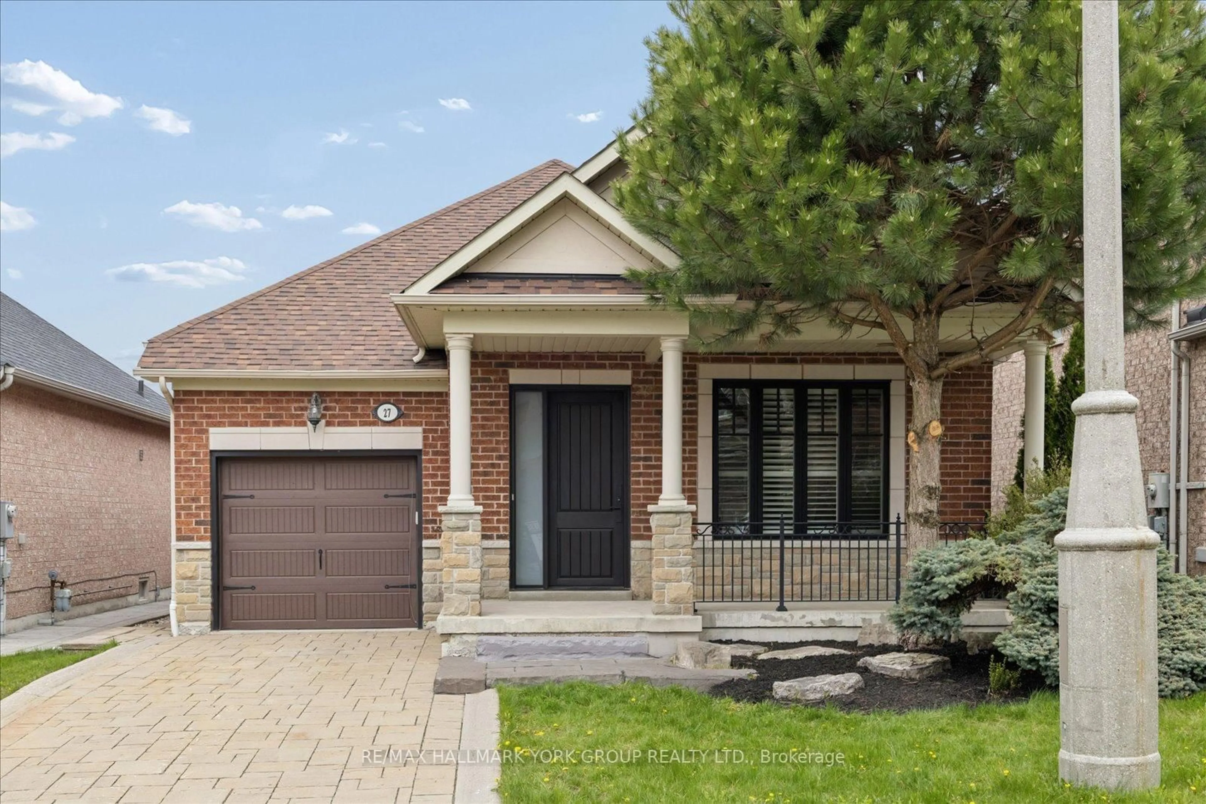 Home with brick exterior material, street for 27 Butterwood Lane, Whitchurch-Stouffville Ontario L4A 0M7