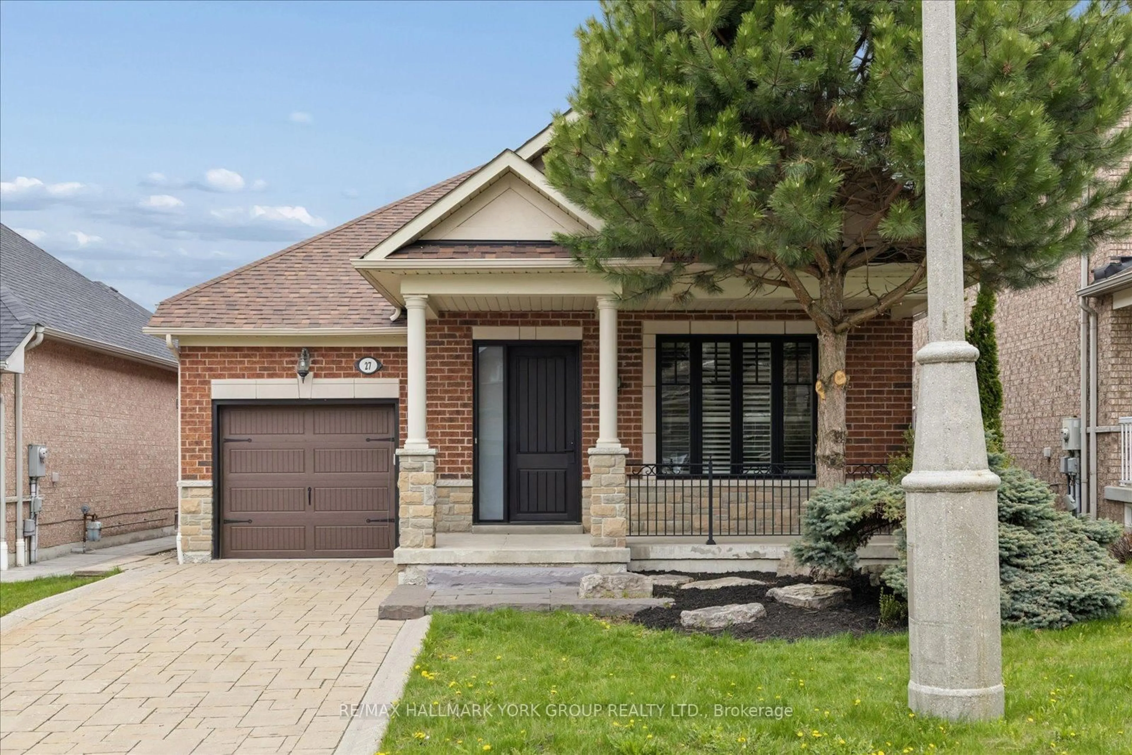 Home with brick exterior material, street for 27 Butterwood Lane, Whitchurch-Stouffville Ontario L4A 0M7