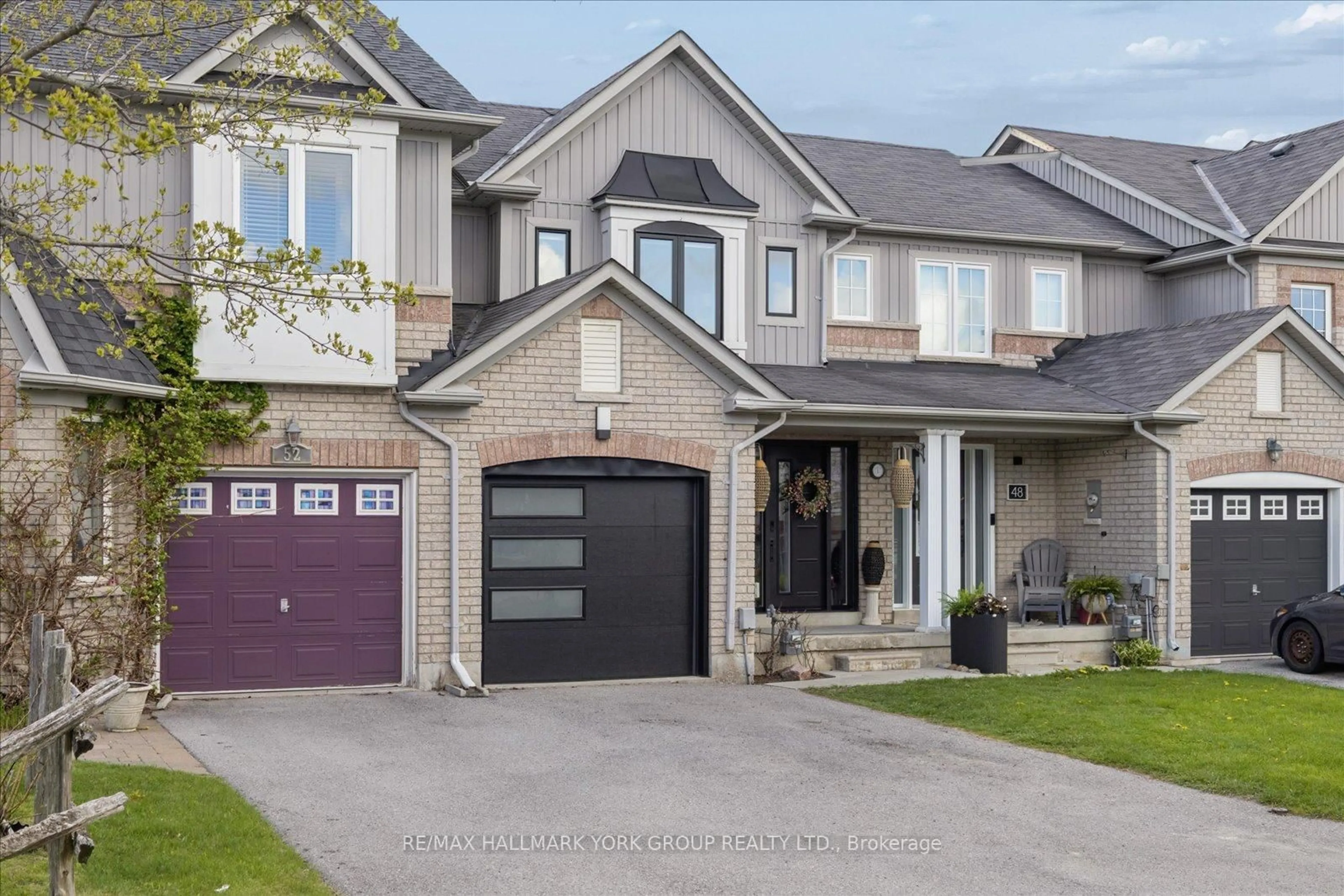 Home with brick exterior material, street for 50 Hammill Hts, East Gwillimbury Ontario L0G 1M0