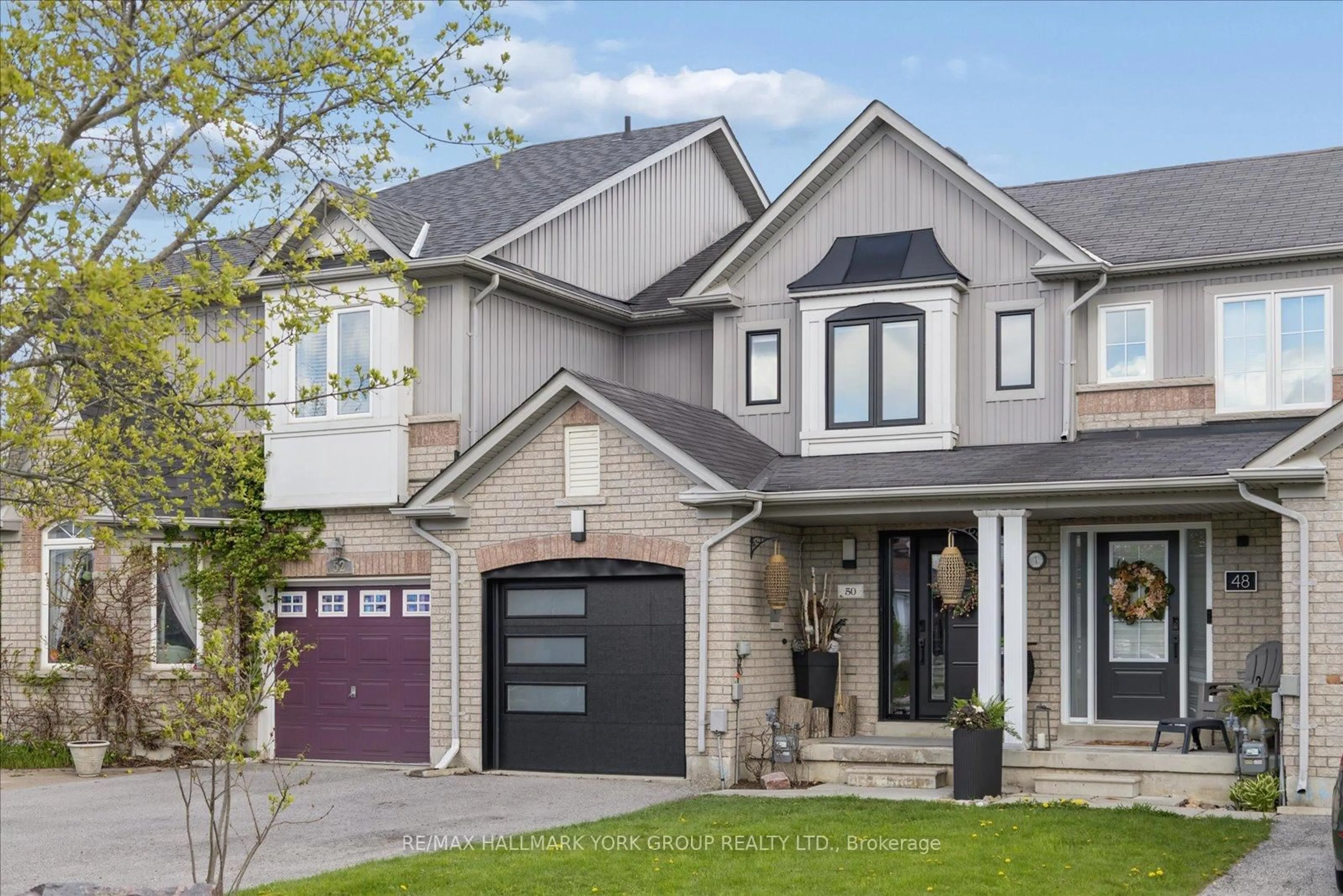 Home with brick exterior material, street for 50 Hammill Hts, East Gwillimbury Ontario L0G 1M0