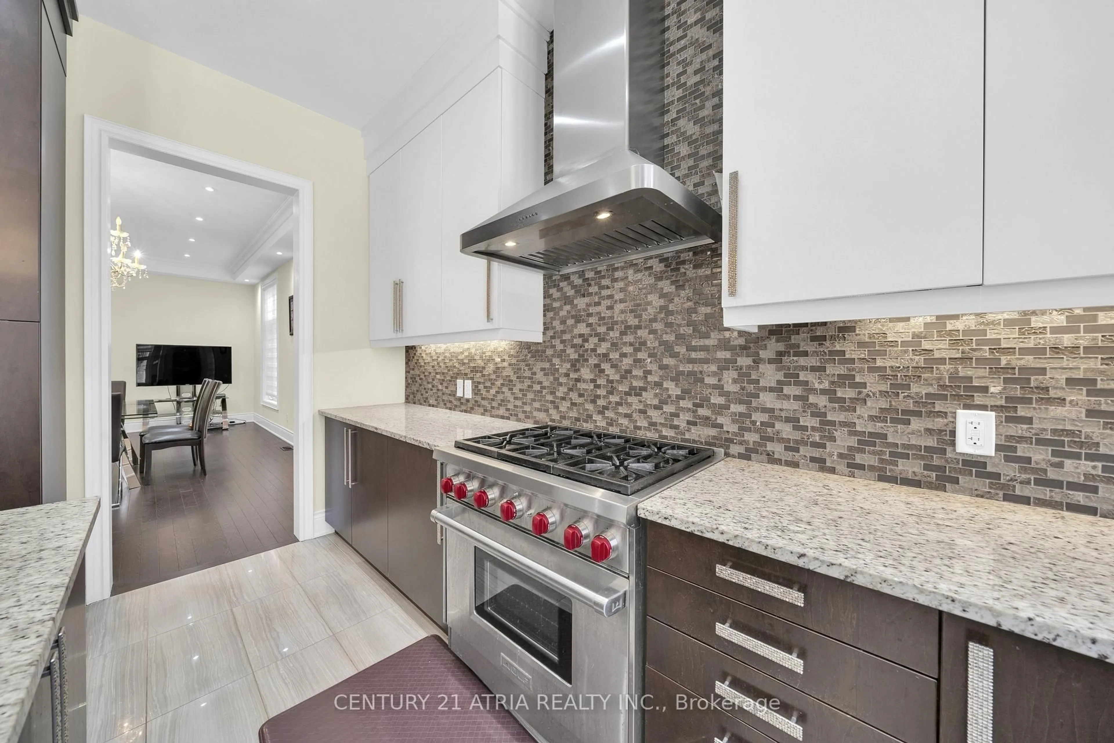 Open concept kitchen, ceramic/tile floor for 20 Baldry Ave, Vaughan Ontario L6A 4X7