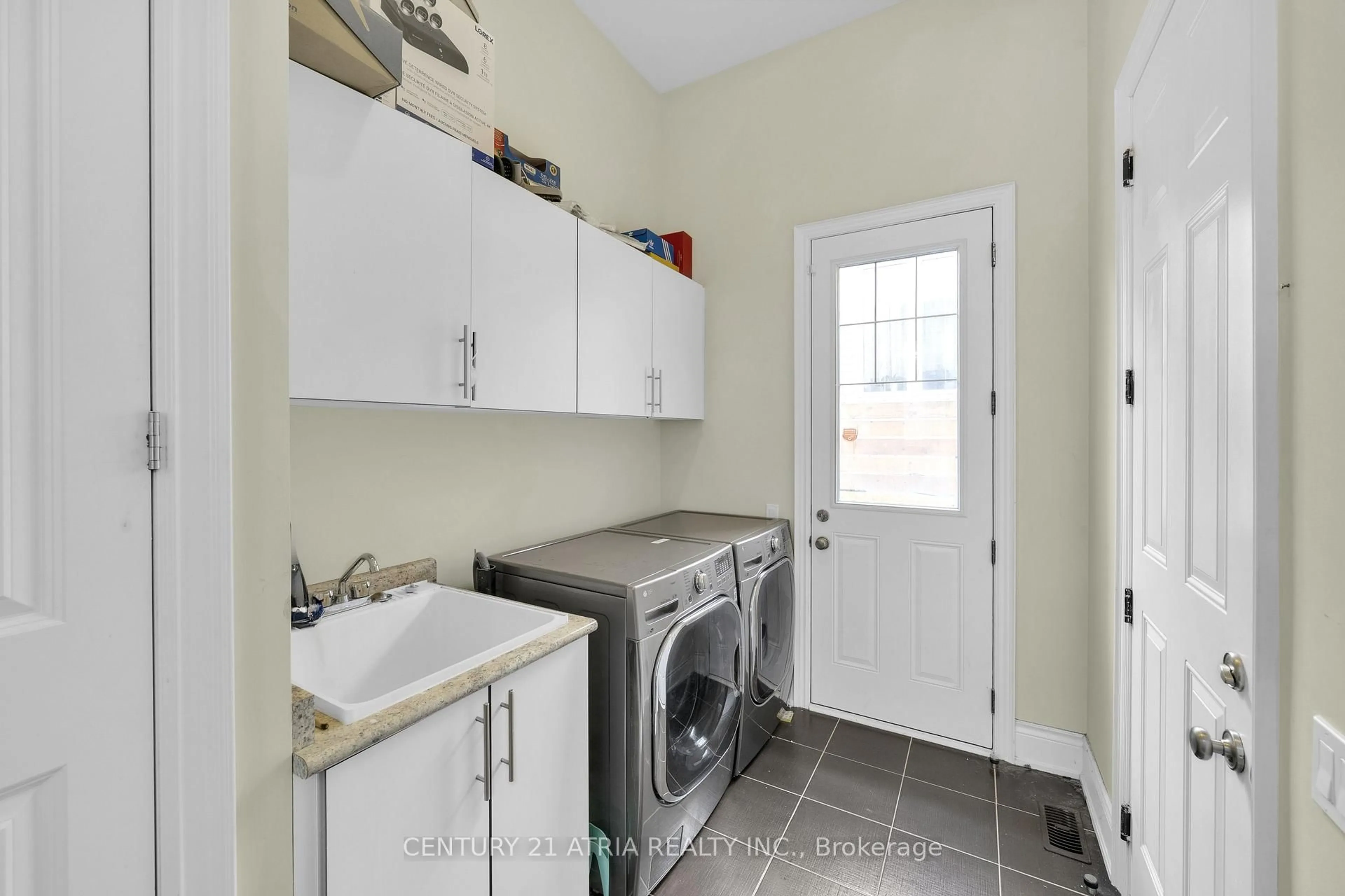 Laundry room for 20 Baldry Ave, Vaughan Ontario L6A 4X7