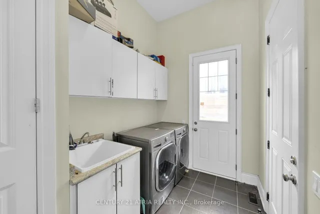 20 Baldry Ave, Vaughan 4