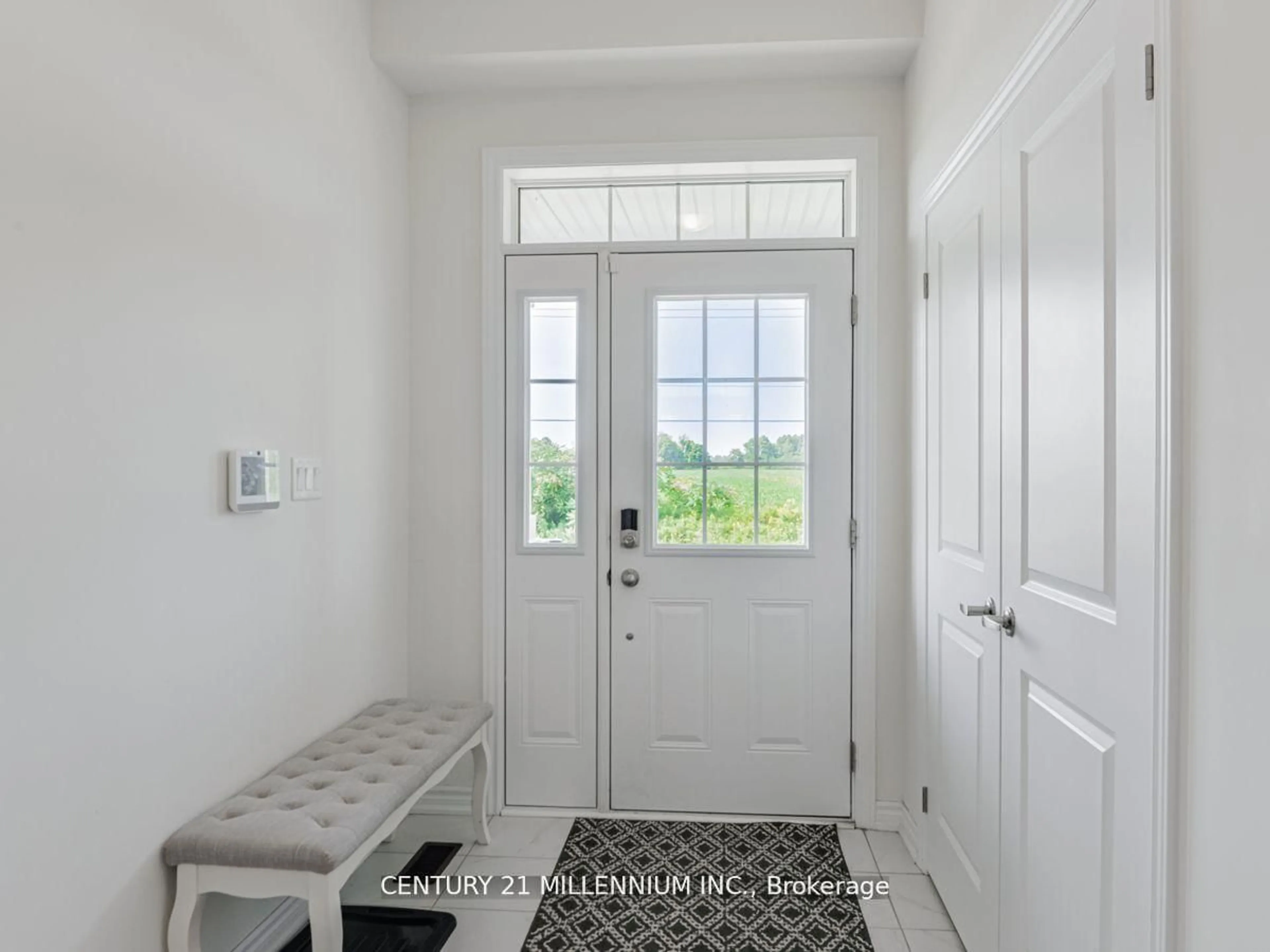 Indoor entryway for 2240 Grainger Loop, Innisfil Ontario L9S 0N1