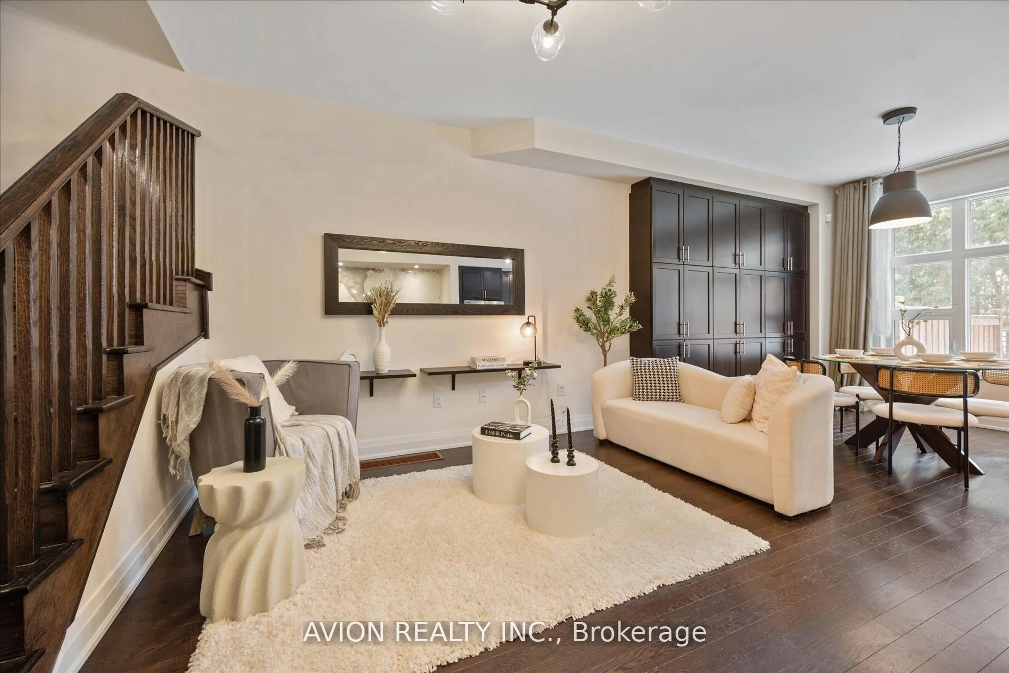 Living room with furniture, unknown for 42 Causland Lane, Richmond Hill Ontario L4S 0G5