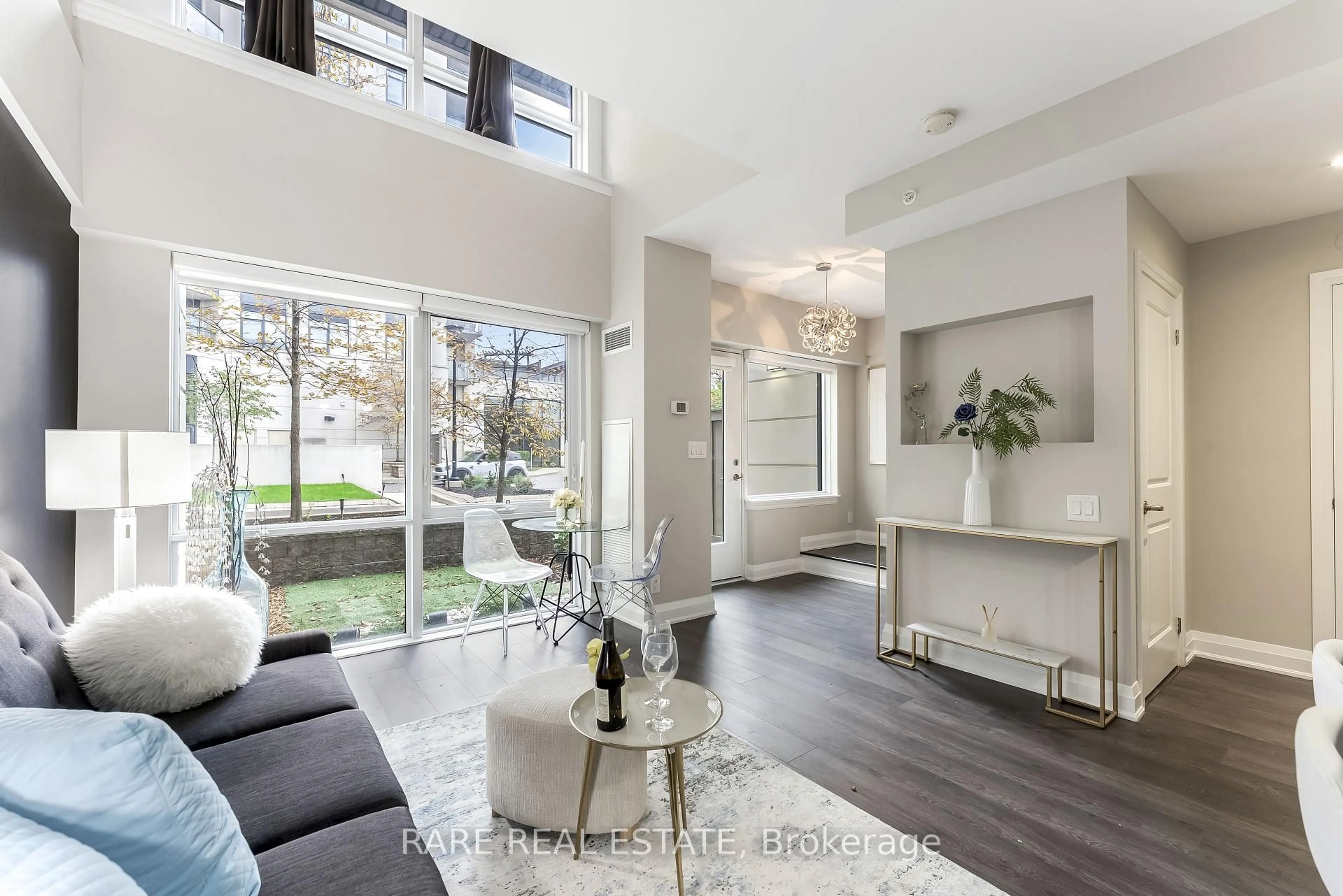 Indoor entryway for 24 WOODSTREAM Blvd #118, Vaughan Ontario L4L 8C4