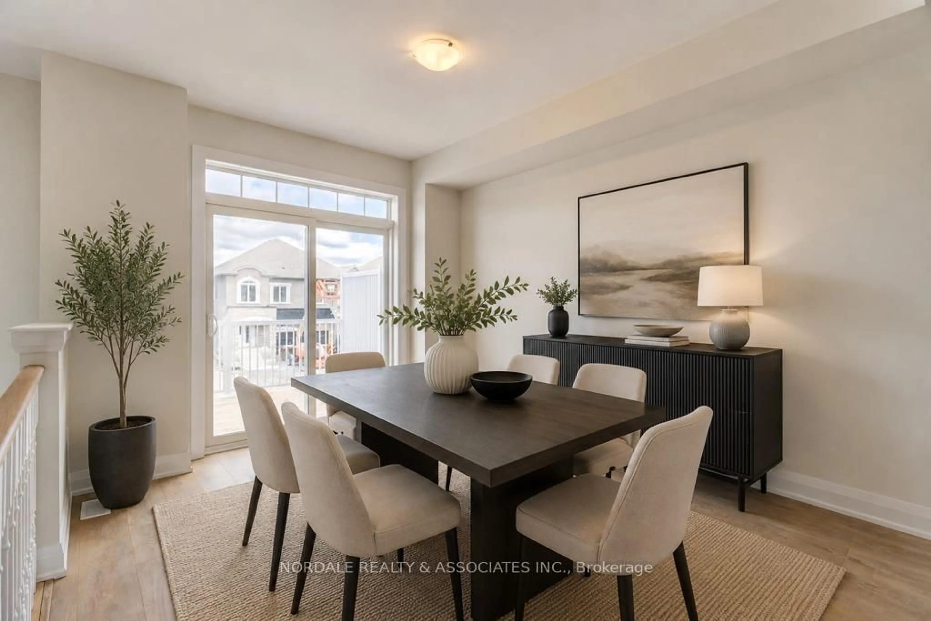 Dining room, unknown for 187 Seguin St, Richmond Hill Ontario L4E 1N3