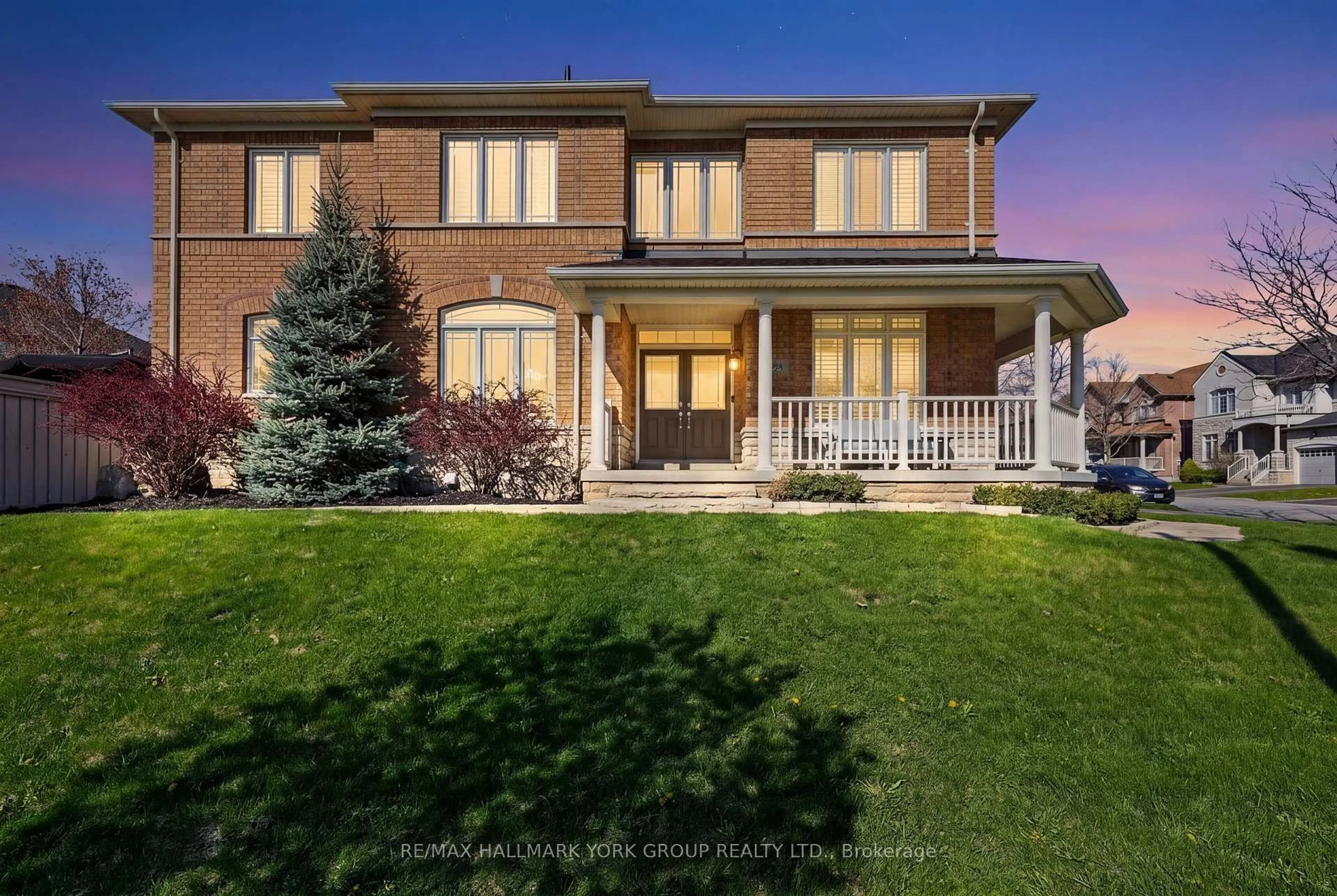 Home with brick exterior material, street for 75 Mclarty Gate, Aurora Ontario L4G 0G5