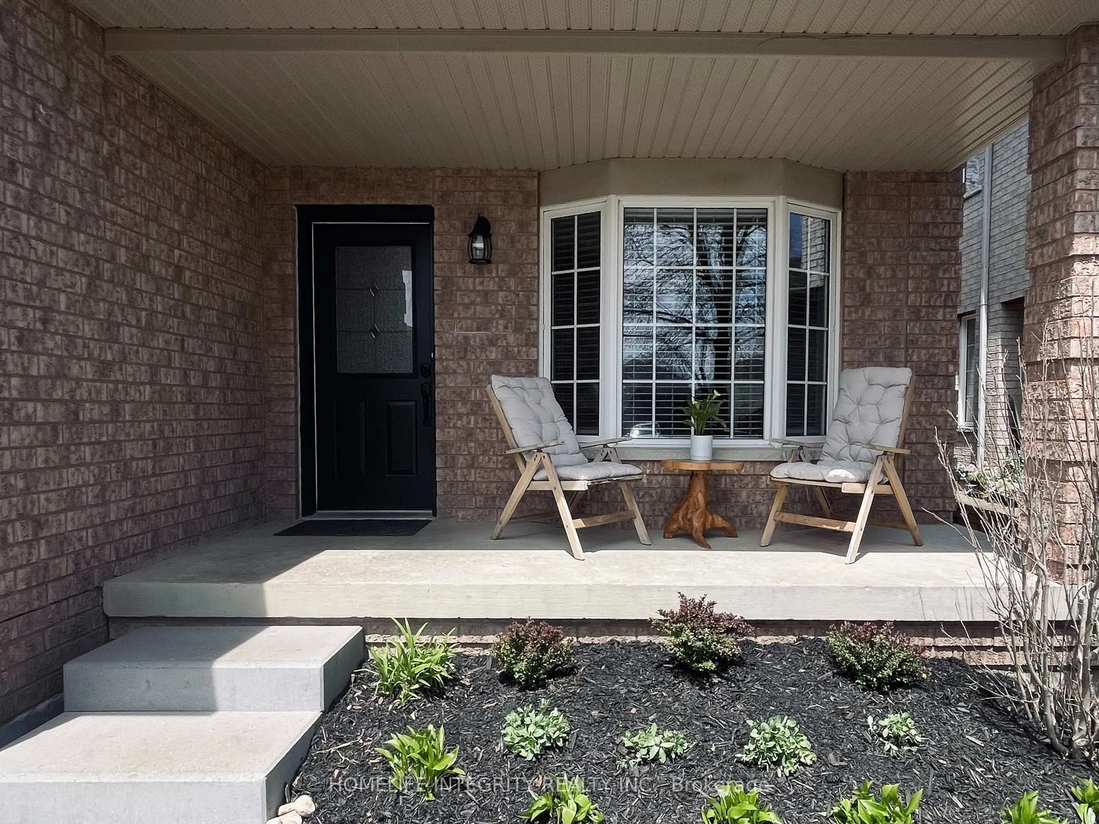 Unknown for 104 Henderson Cres, New Tecumseth Ontario L9R 1Y5