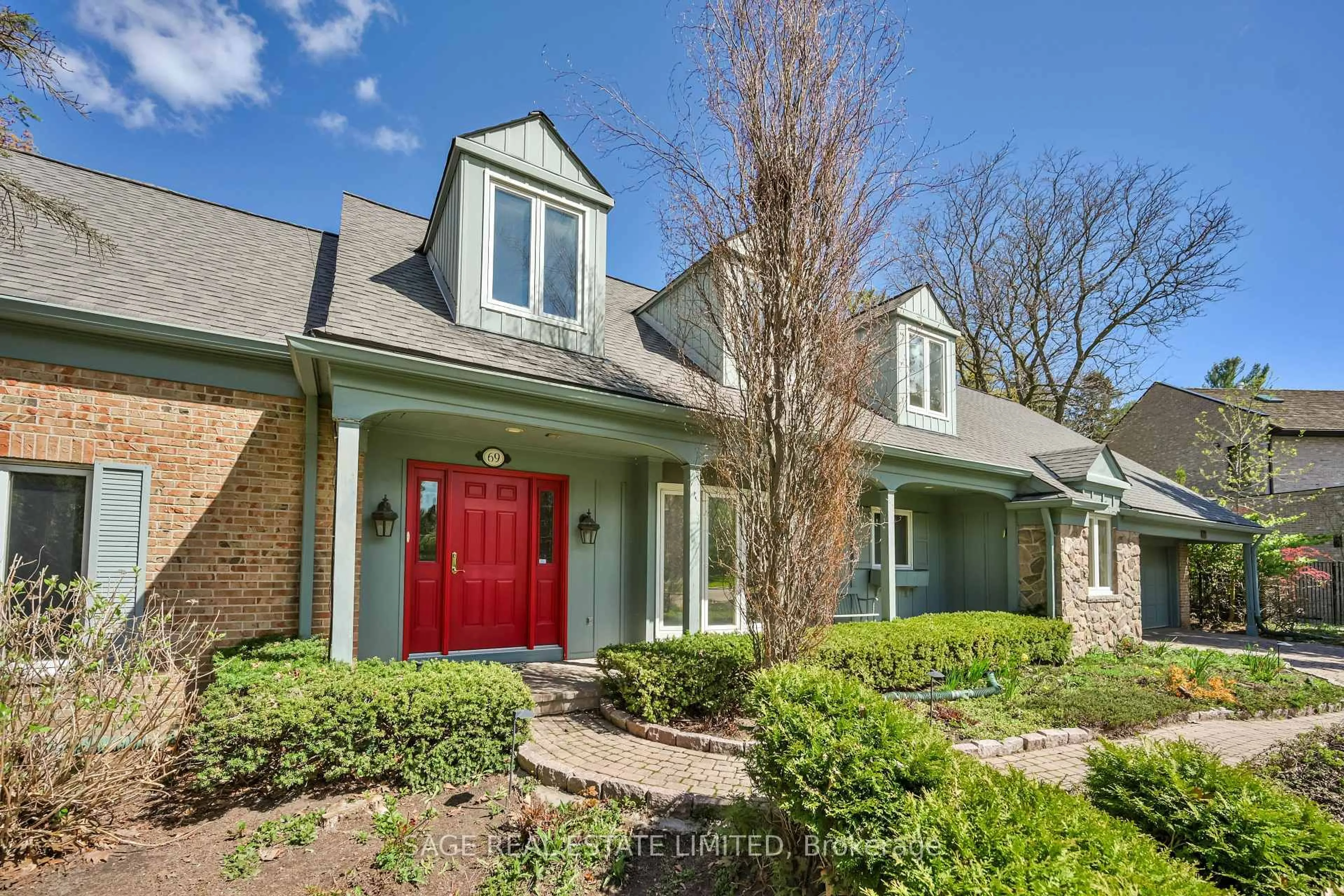 Home with brick exterior material, street for 69 Fairway Heights Dr, Markham Ontario L3T 3A7