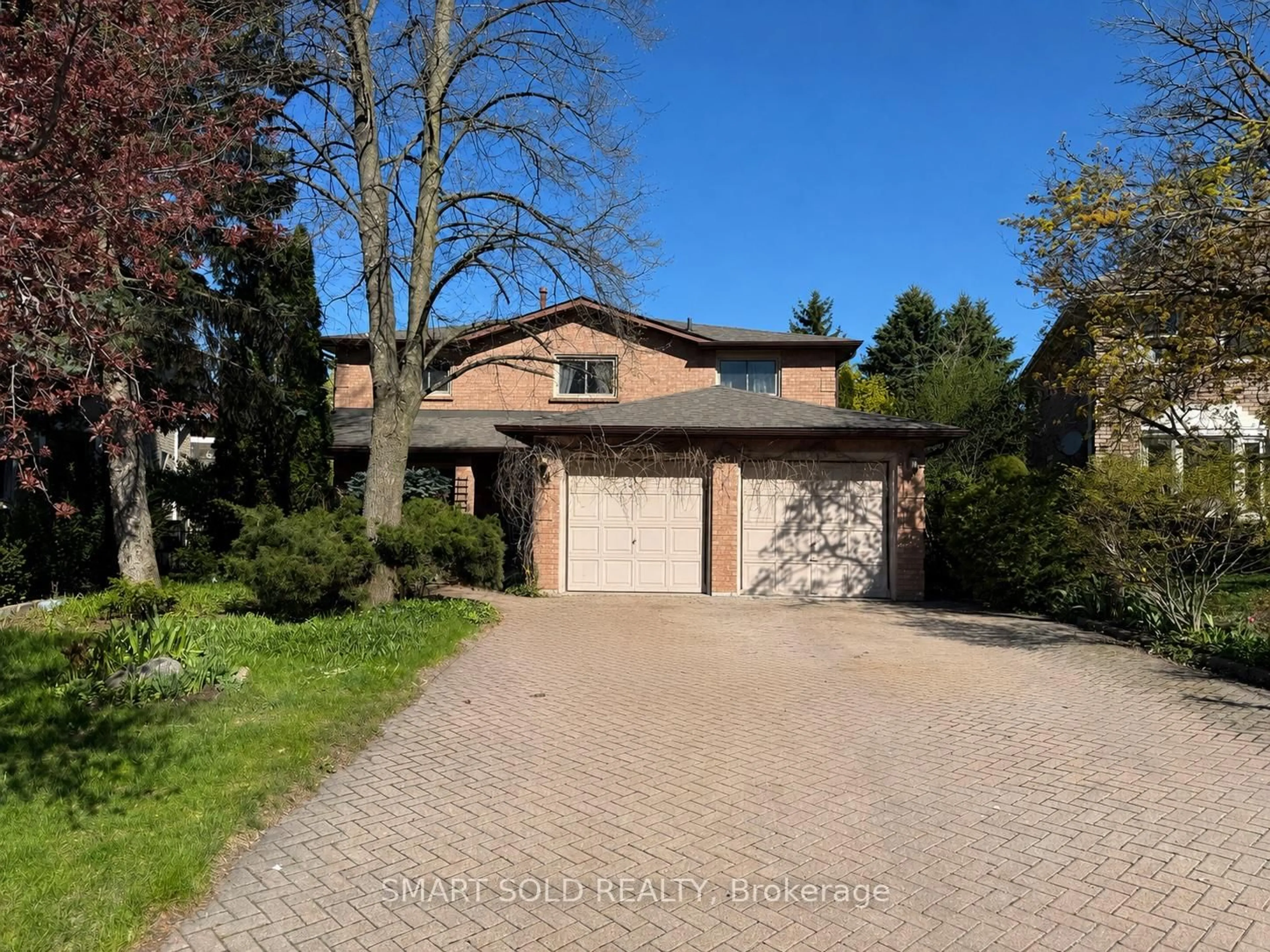 Home with brick exterior material, street for 14 Marchwood Cres, Richmond Hill Ontario L4C 8M7