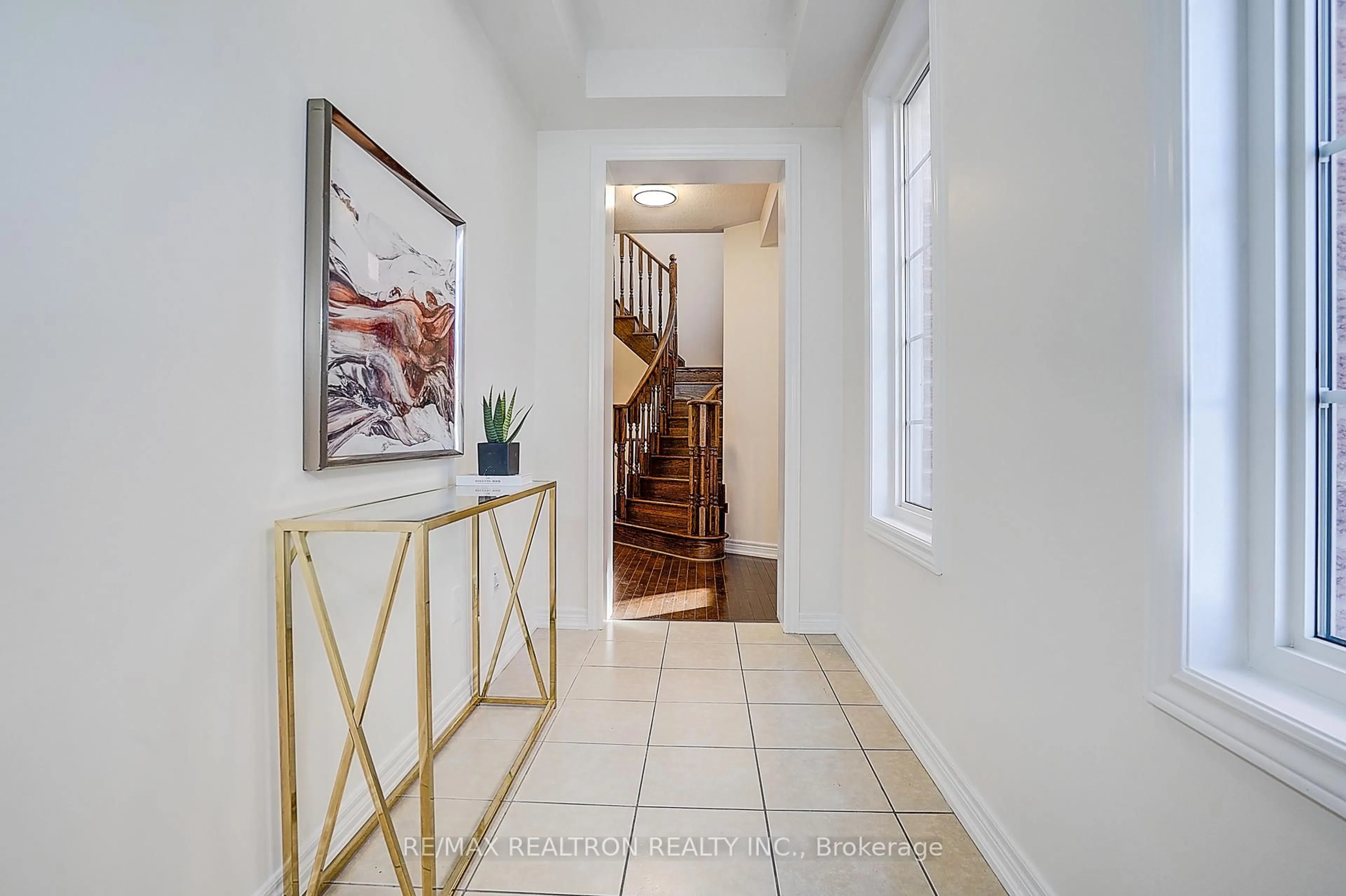 Indoor entryway for 113 Riding Mountain Dr, Richmond Hill Ontario L4E 0V1