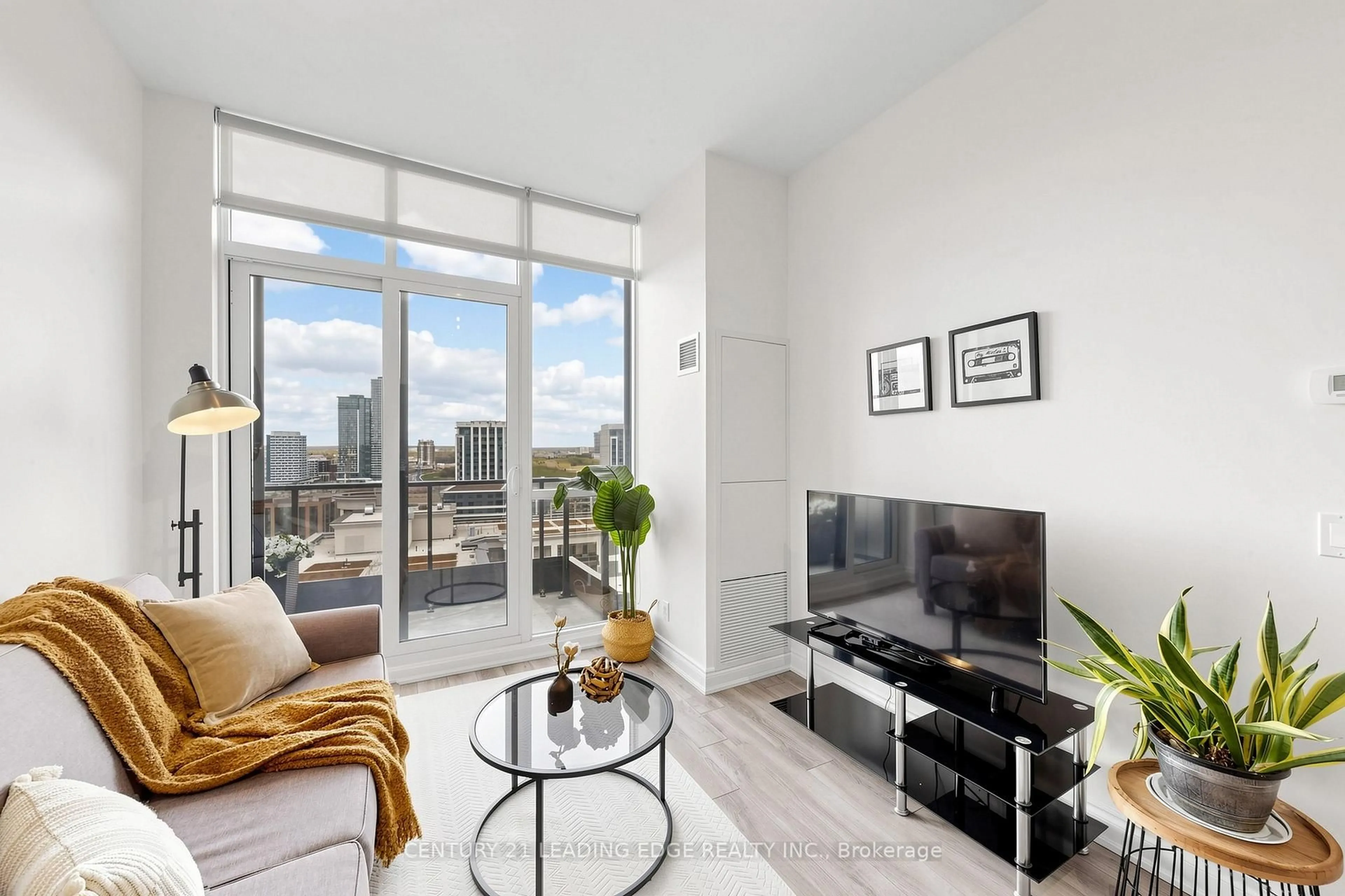 Living room with furniture, unknown for 89 South Town Centre Blvd #1801, Markham Ontario L6G 0E8