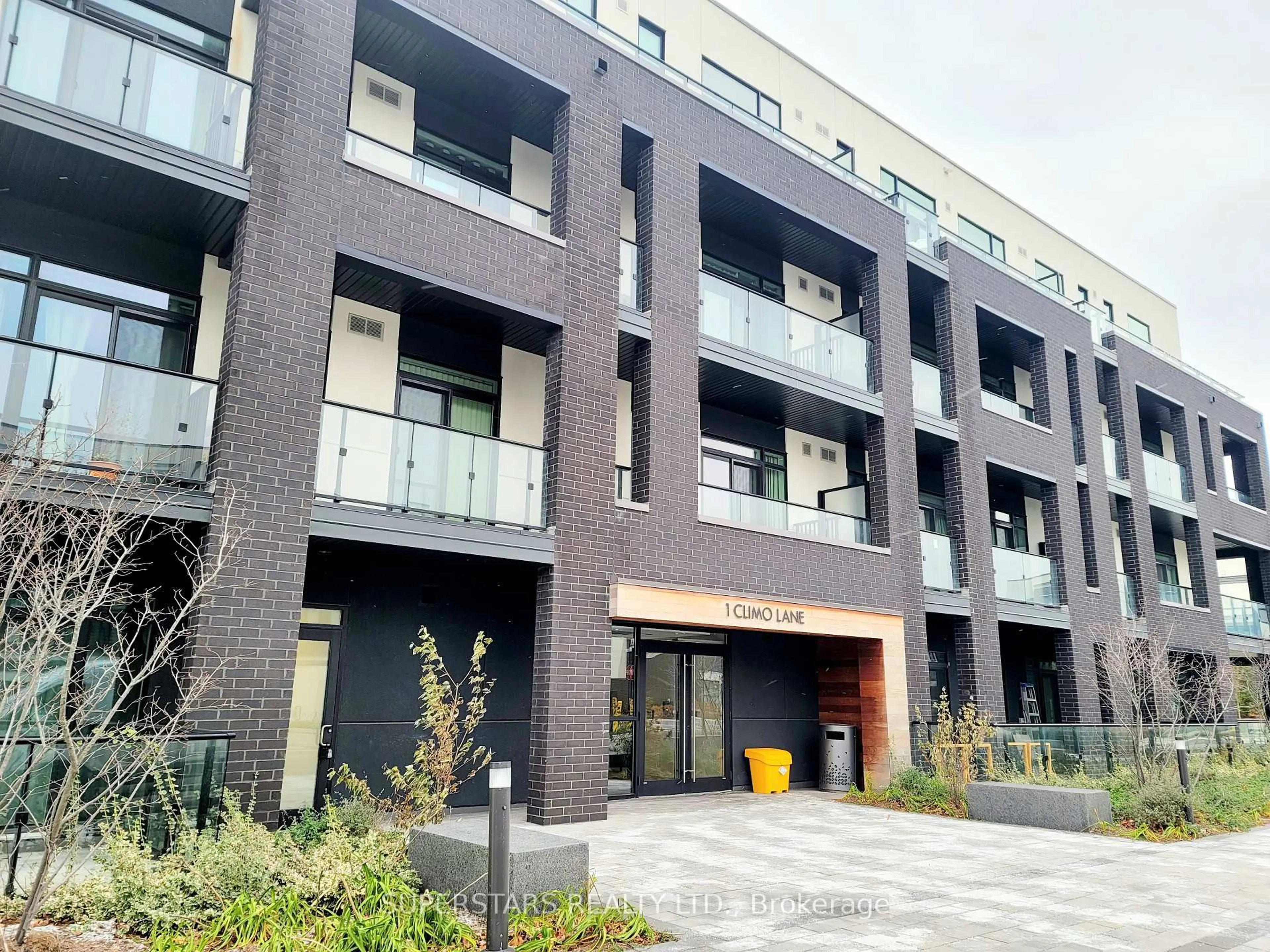 A pic from outside/outdoor area/front of a property/back of a property/a pic from drone, building for 1 Climo Lane #206, Markham Ontario L6E 0V8