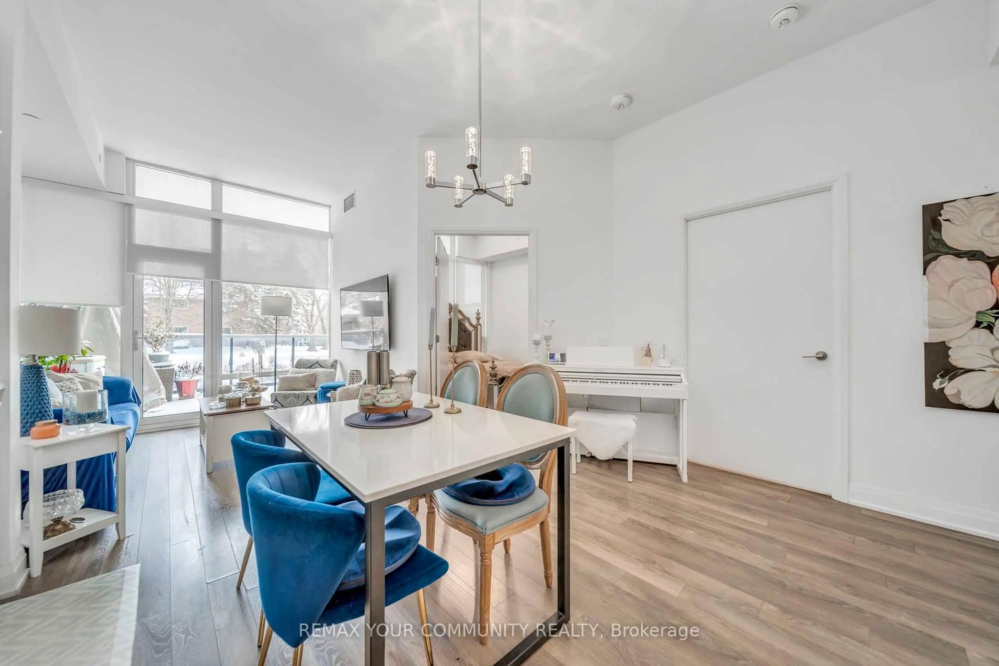 Open concept kitchen, unknown for 4800 Highway 7 Rd #112, Vaughan Ontario L4L 1H8