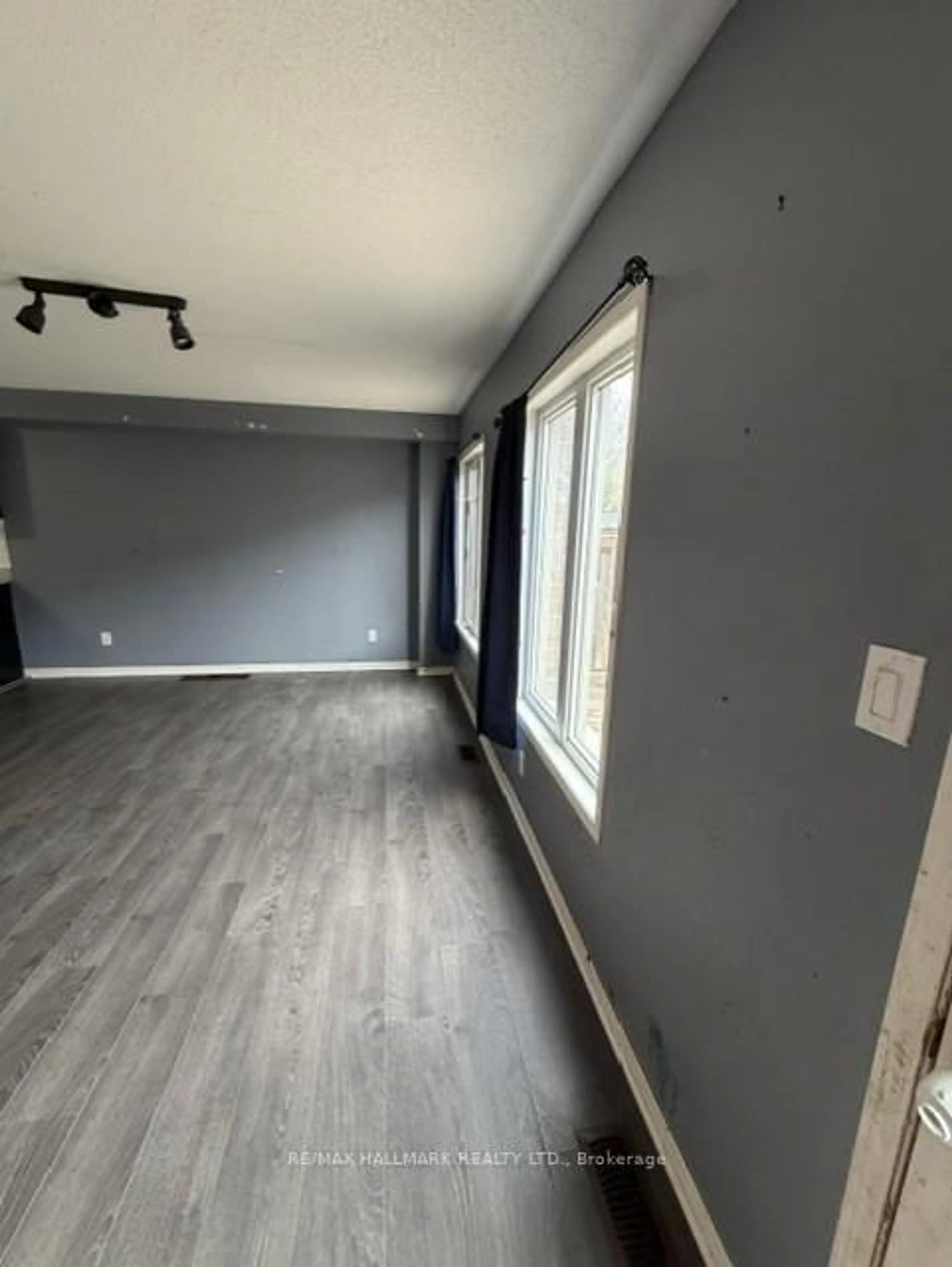 A pic of a room for 17 Hoard Ave, New Tecumseth Ontario L9R 0M4