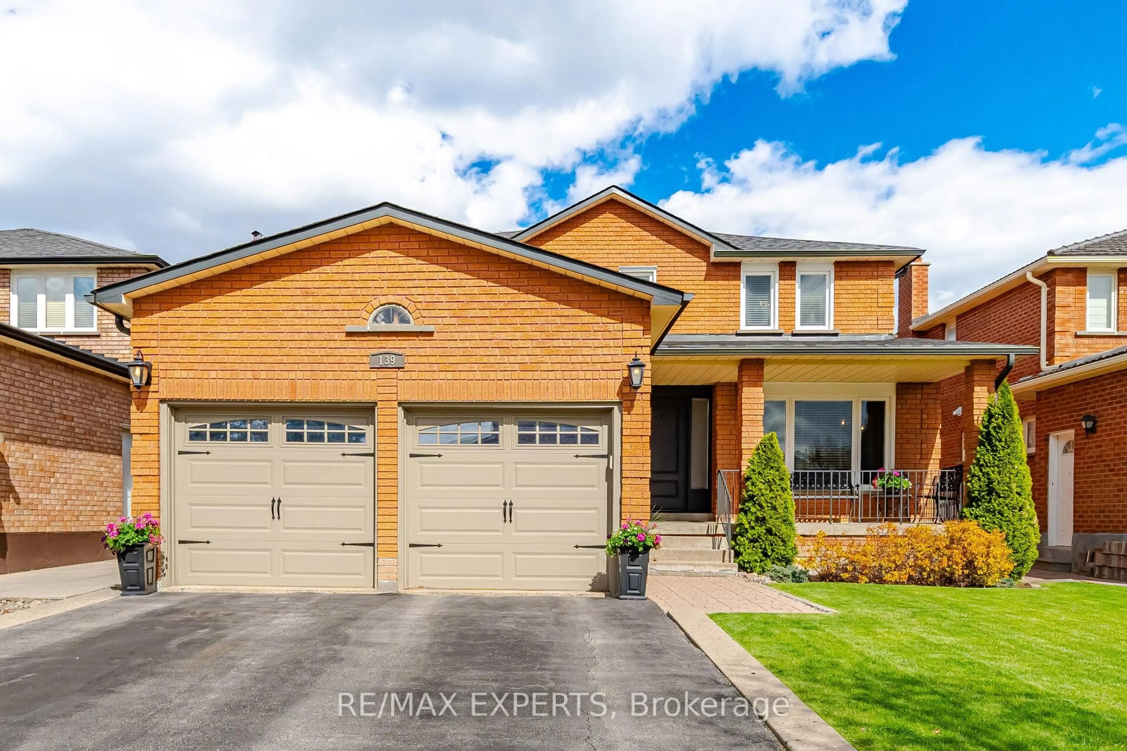 Home with brick exterior material, street for 139 Coronation St, Vaughan Ontario L4L 6M2