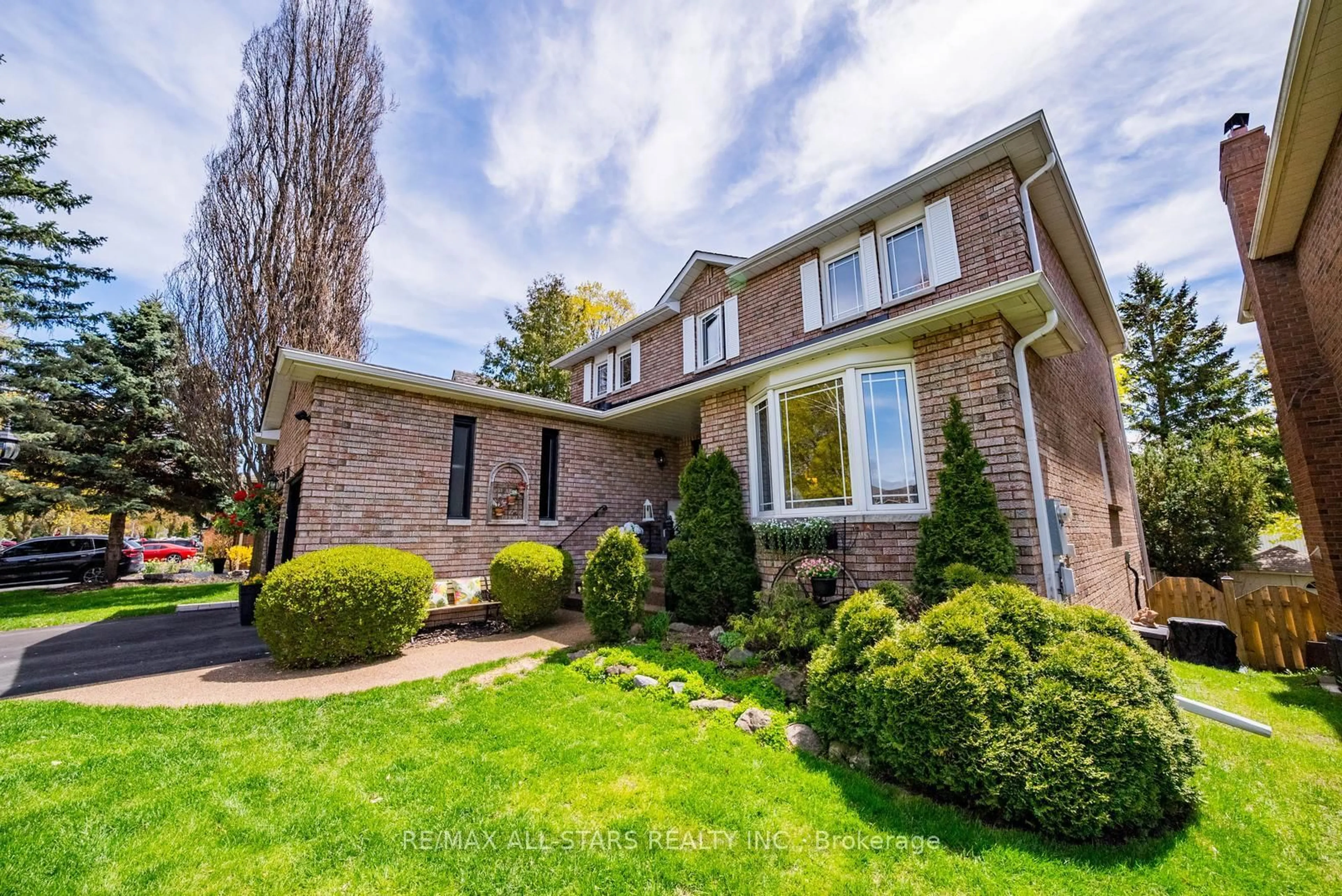 Home with brick exterior material, street for 636 Rupert Ave, Whitchurch-Stouffville Ontario L4A 8B8