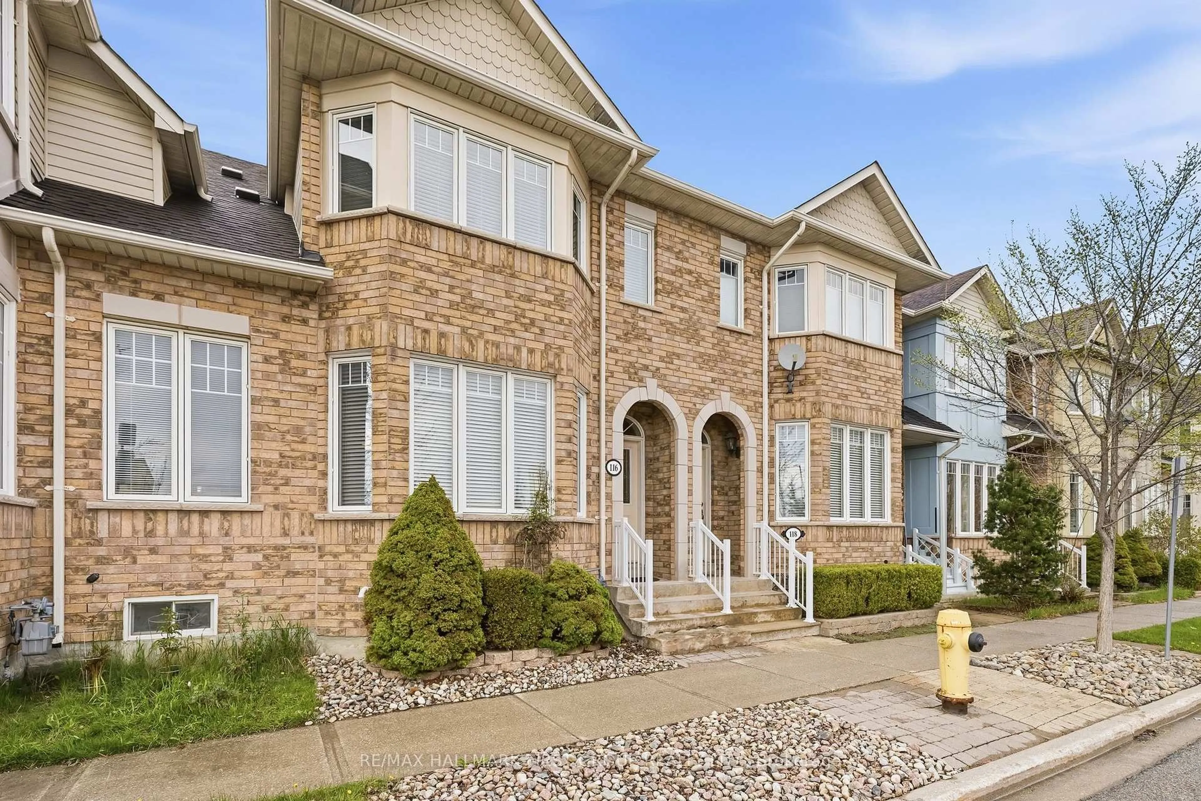 Home with brick exterior material, street for 116 Riverlands Ave, Markham Ontario L6B 1B6