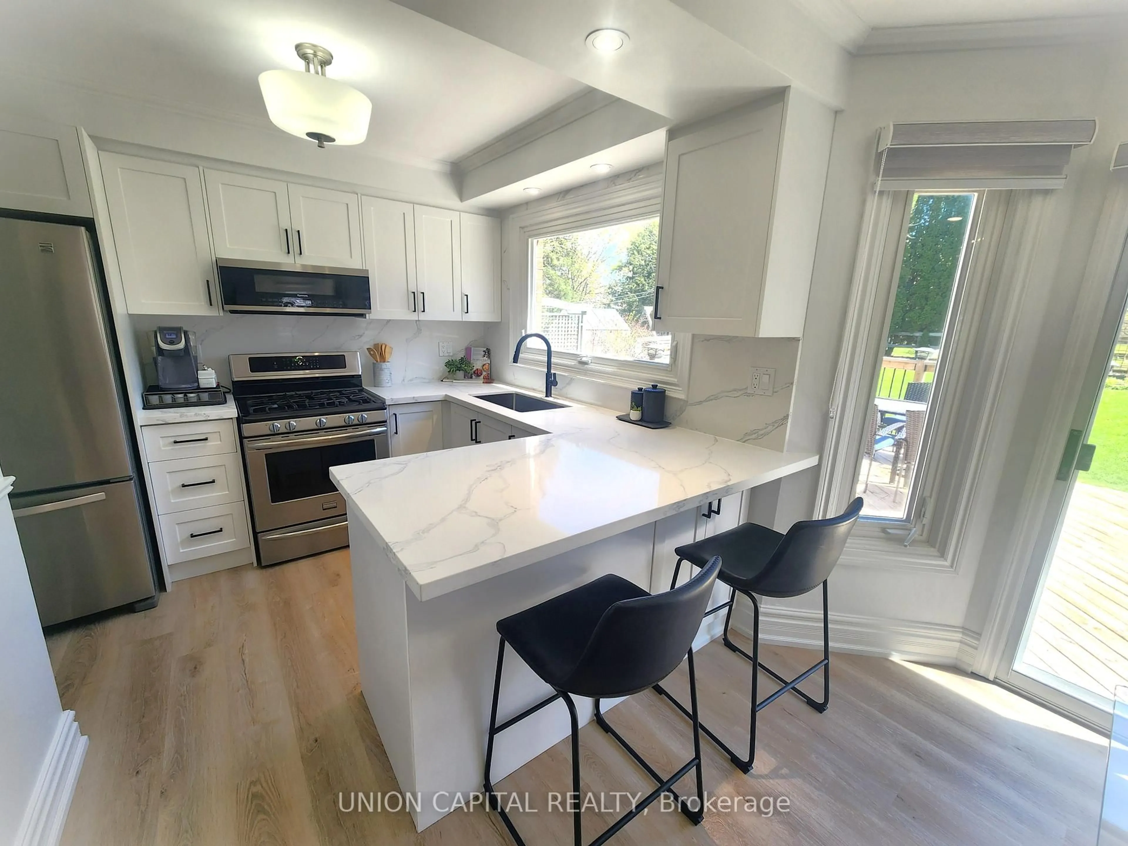 Open concept kitchen, unknown for 37 Carmody Lane, Uxbridge Ontario L9P 1A5