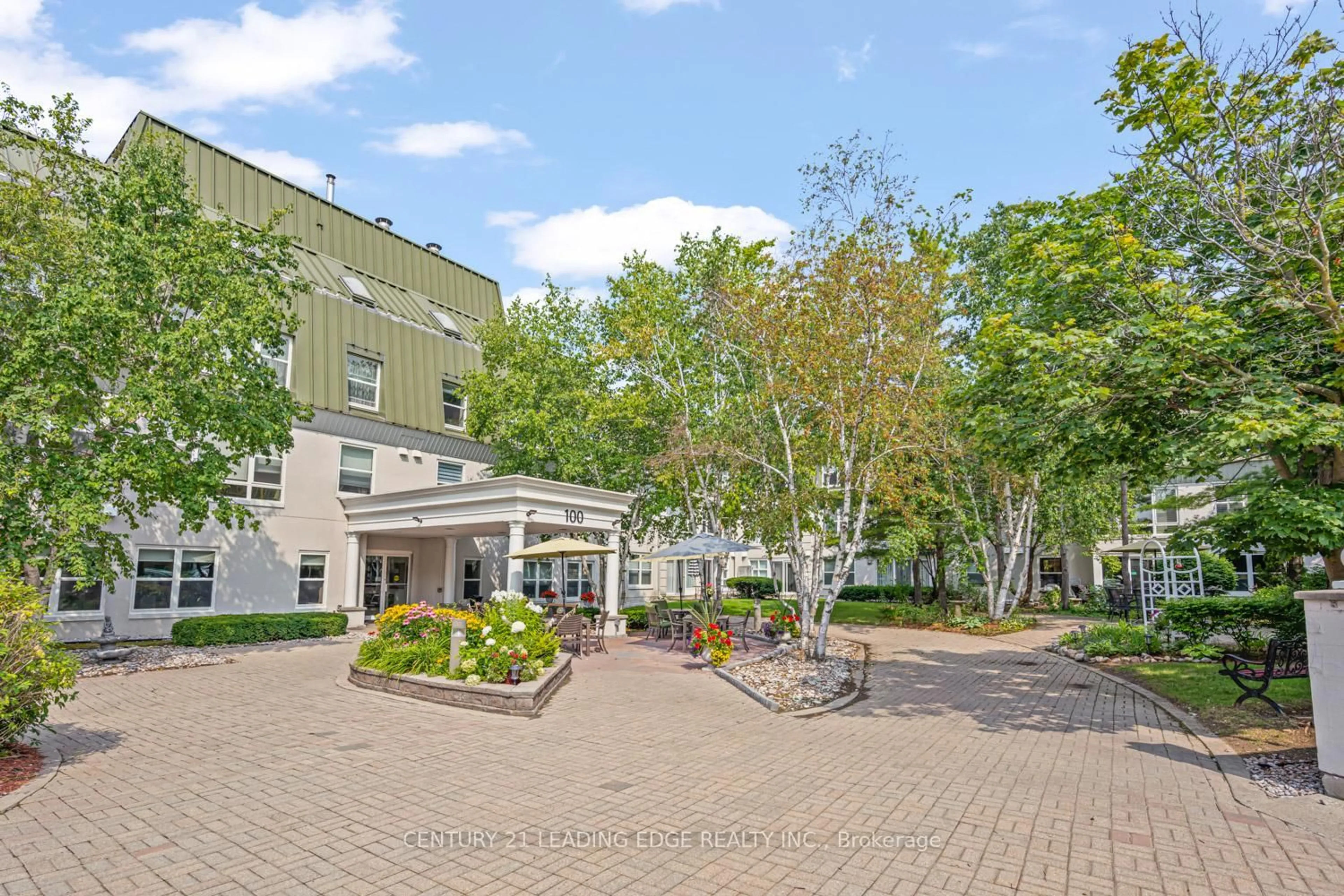 Patio, unknown for 100 Anna Russell Way #214, Markham Ontario L3R 6C7