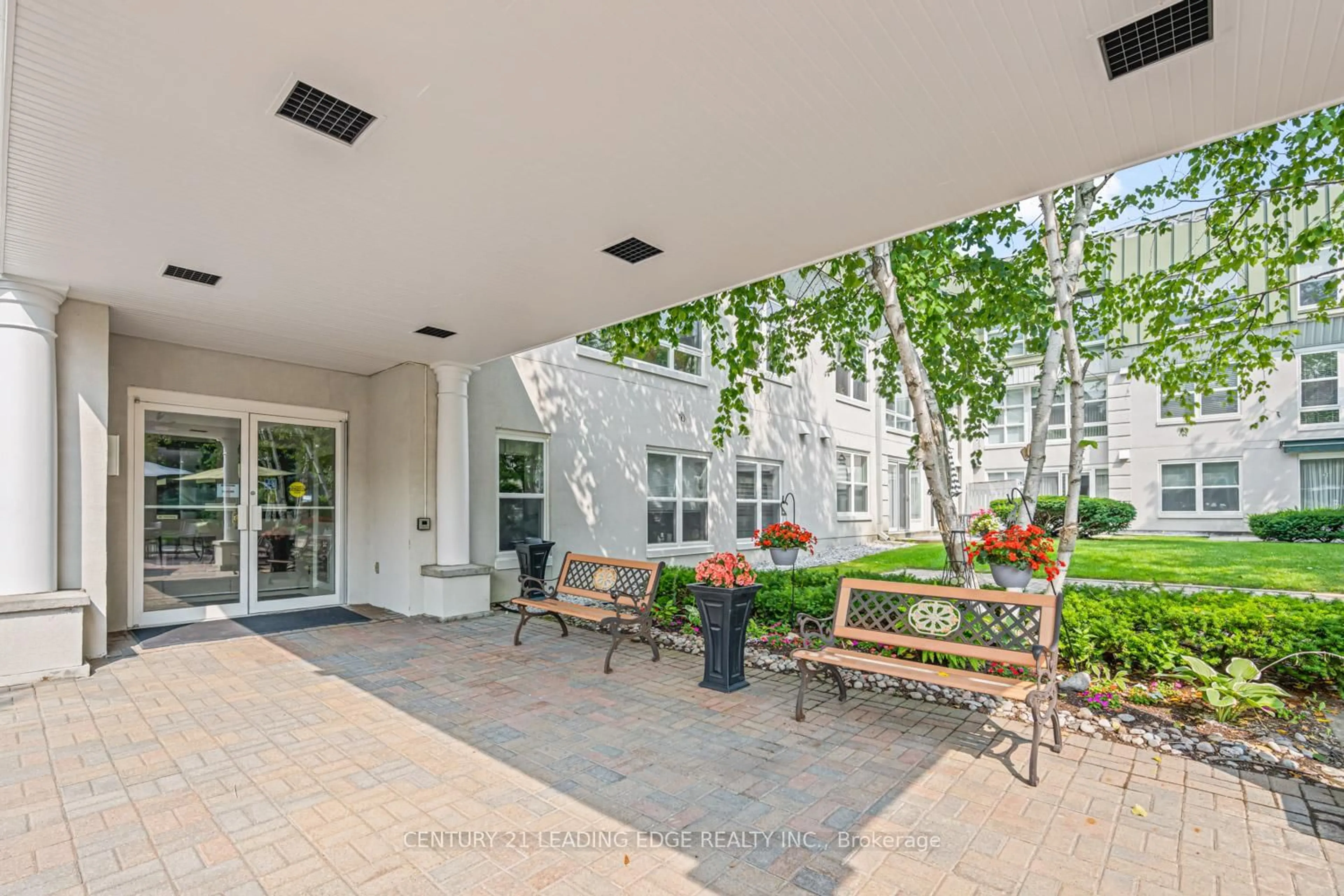 Patio, street for 100 Anna Russell Way #214, Markham Ontario L3R 6C7