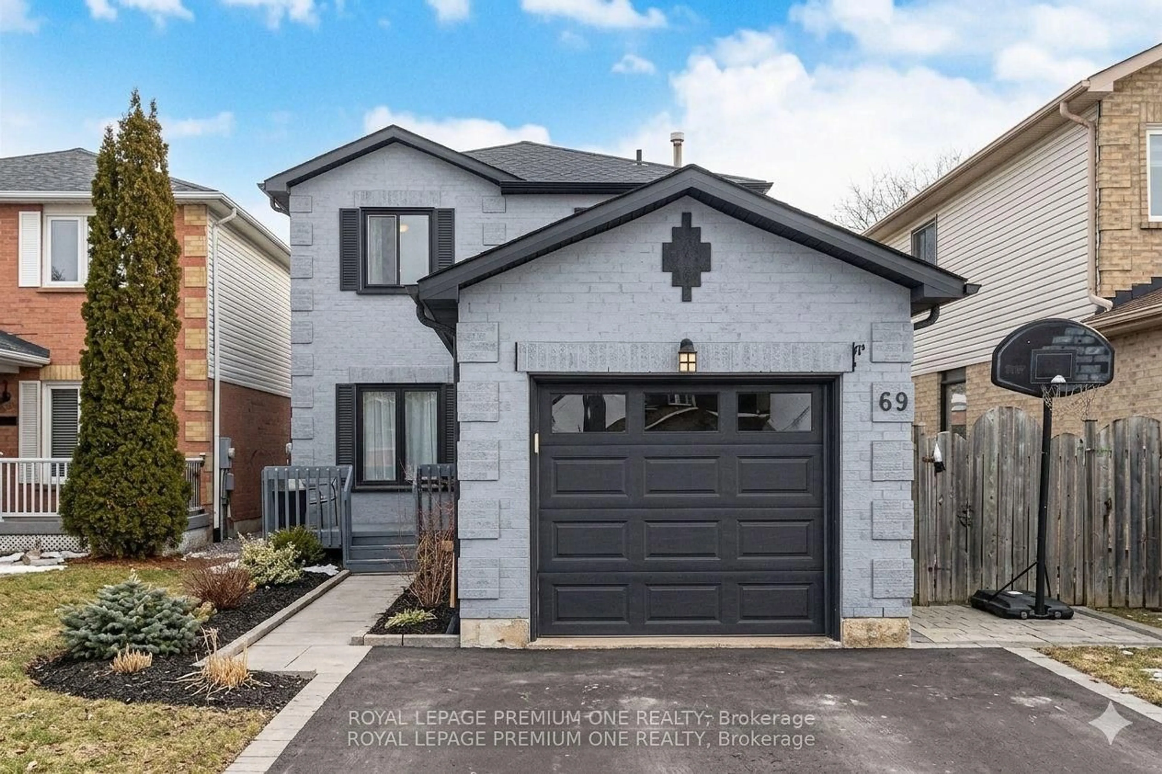 Home with brick exterior material, street for 69 Mcknight Cres, New Tecumseth Ontario L0G 1W0