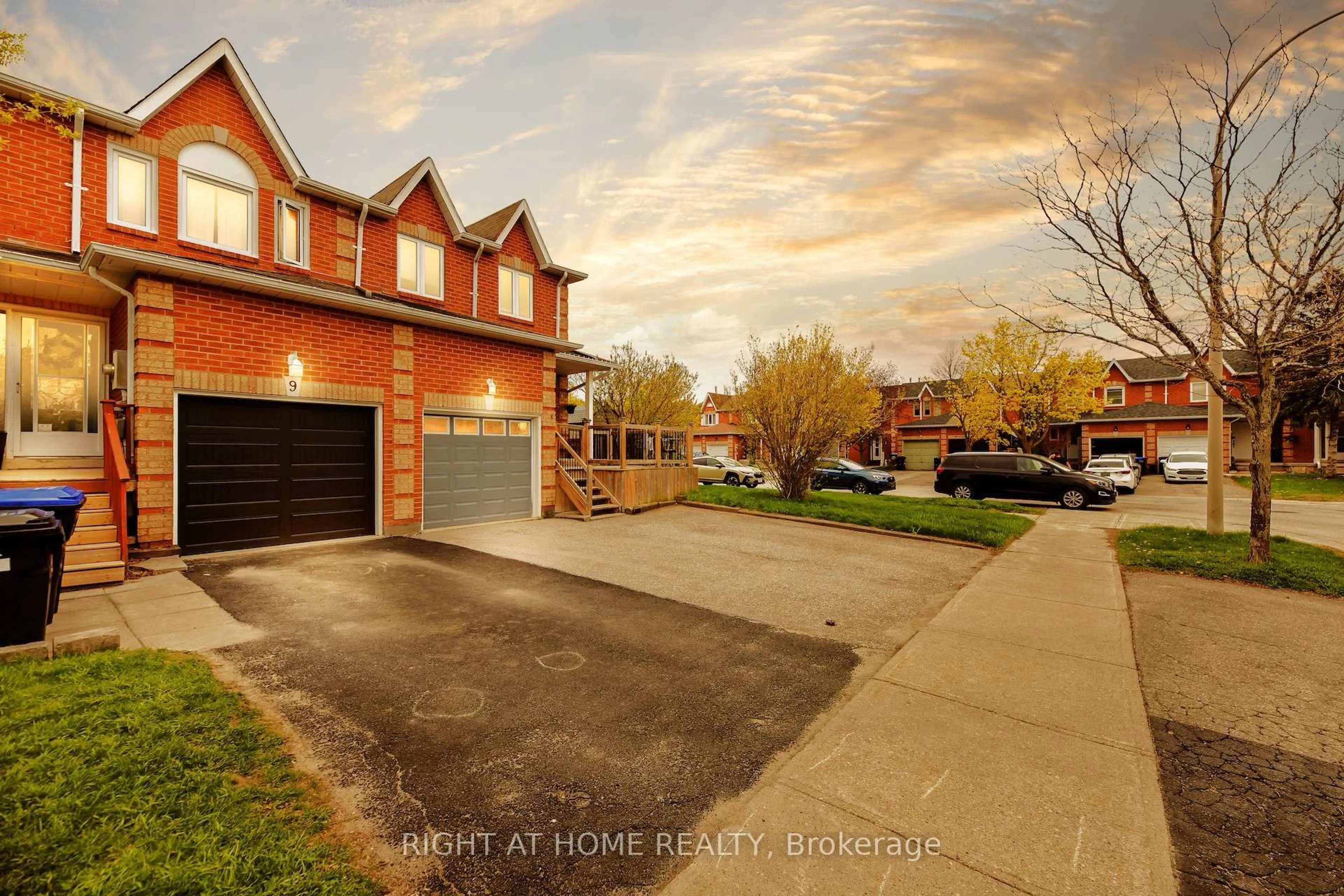 Home with brick exterior material, street for 11 Potter Cres, New Tecumseth Ontario L0G 1W0