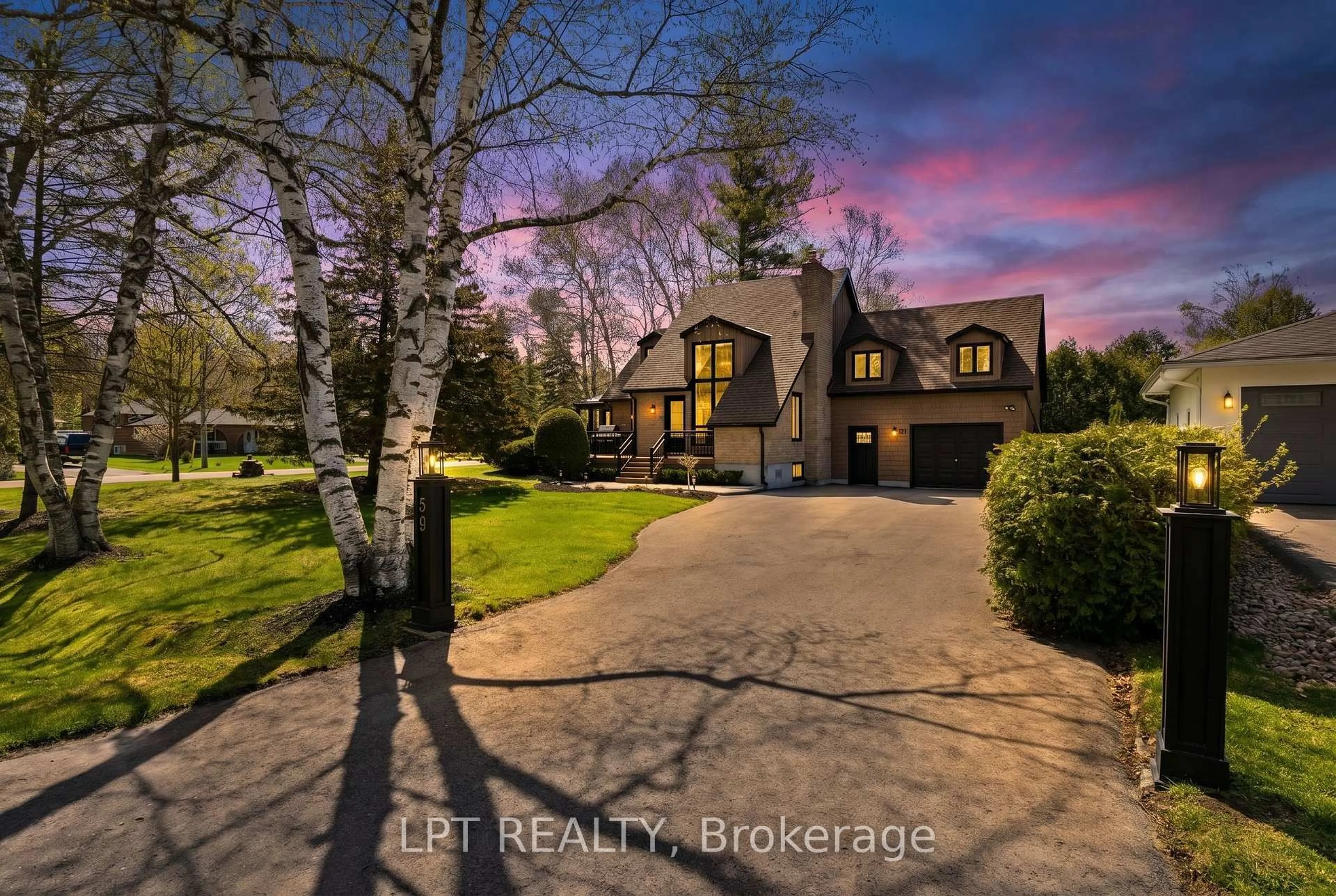A pic from outside/outdoor area/front of a property/back of a property/a pic from drone, water/lake/river/ocean view for 59 King St, Georgina Ontario L0E 1R0
