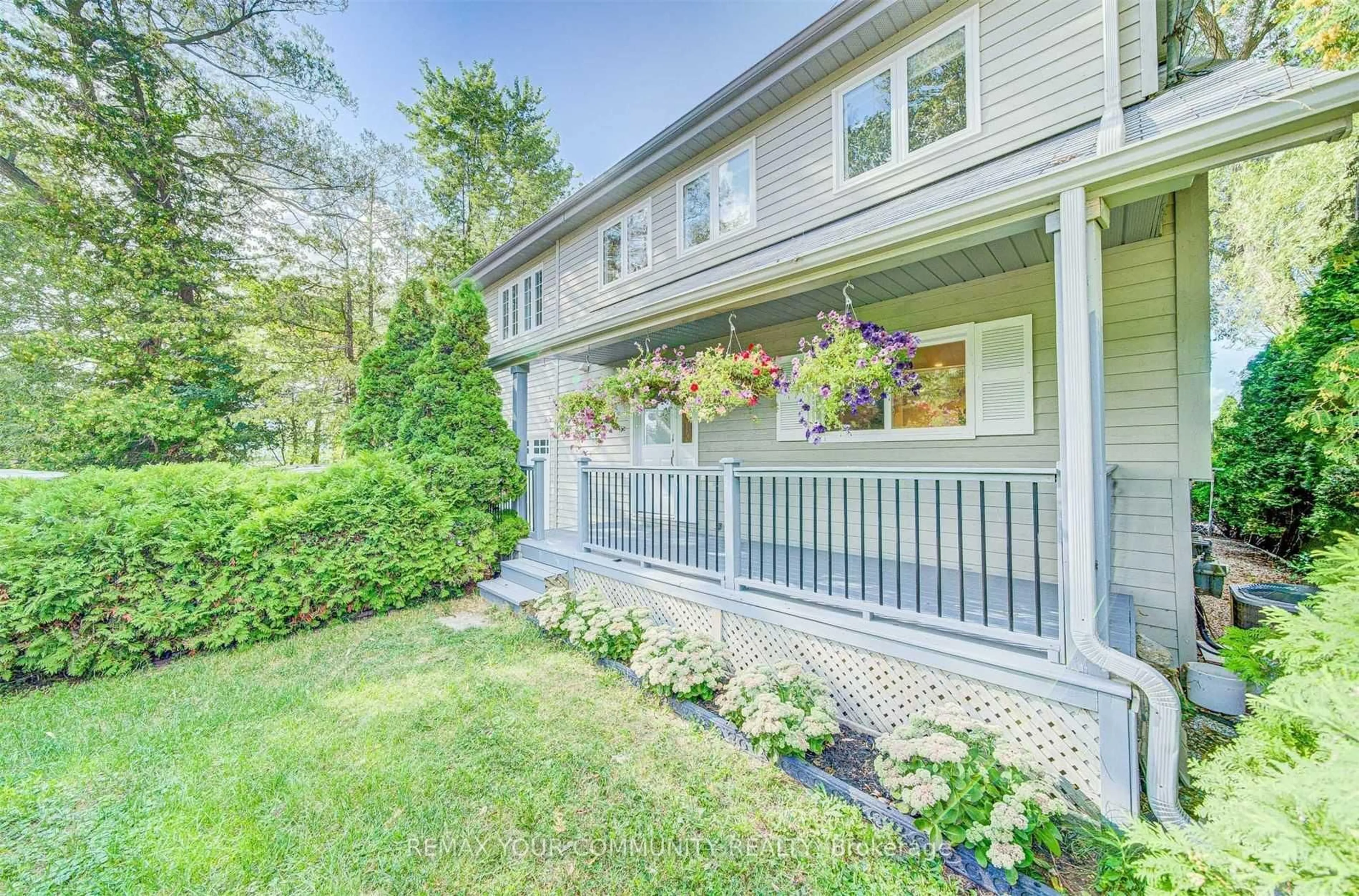 Unknown for 228 Lake Dr, Georgina Ontario L4P 3E9