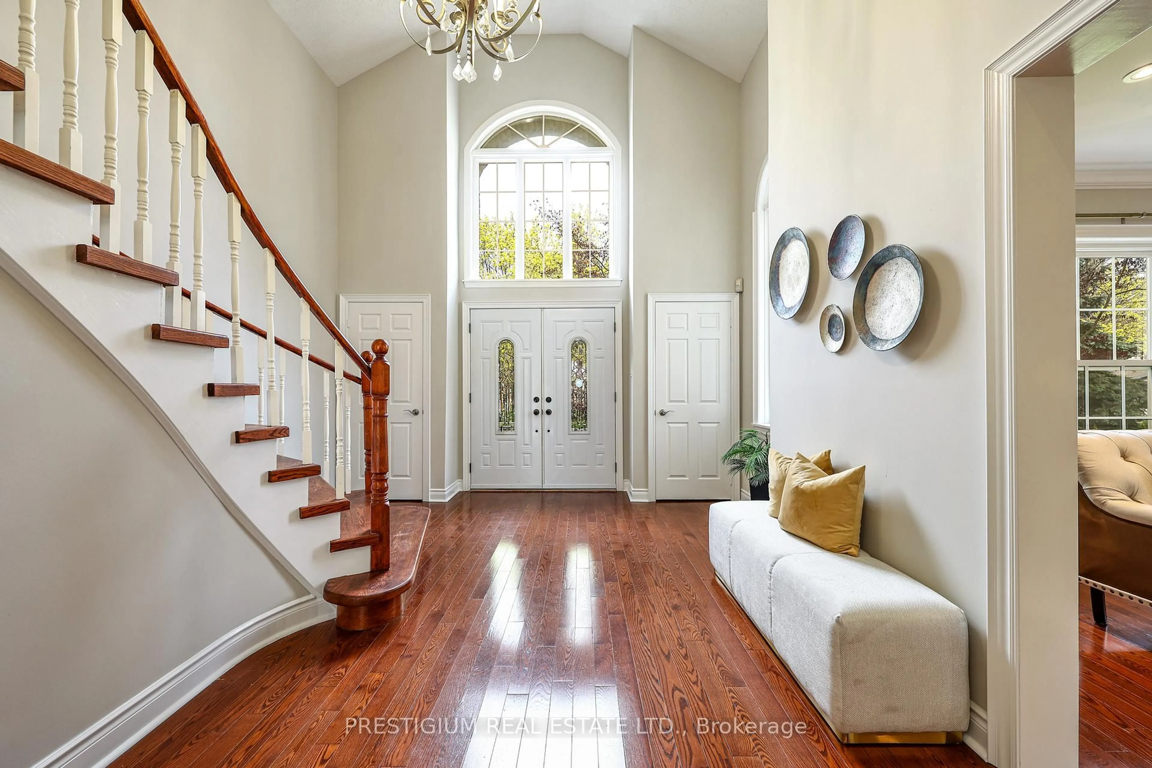 Indoor entryway for 61 Addington Sq, Markham Ontario L3R 7N2