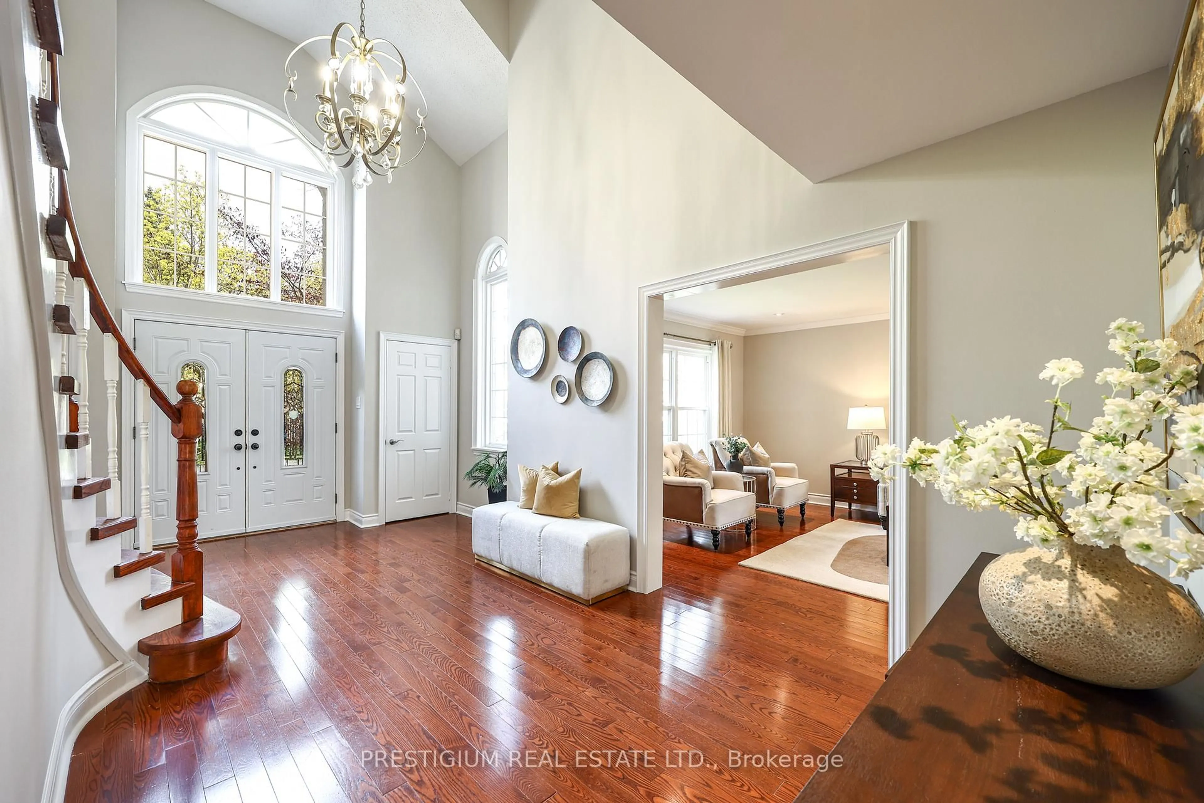Indoor entryway for 61 Addington Sq, Markham Ontario L3R 7N2