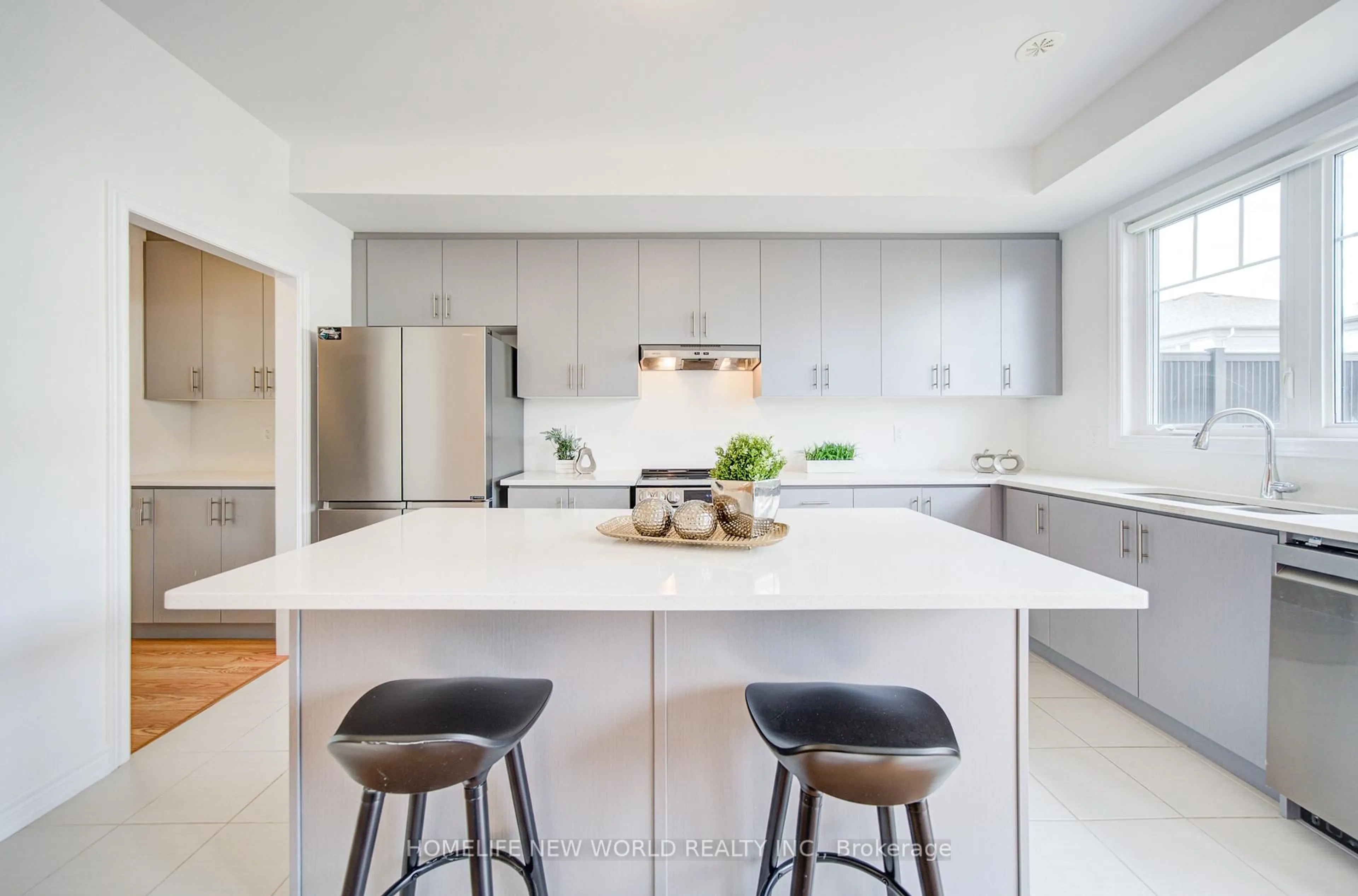Contemporary kitchen, ceramic/tile floor for 132 Lageer Dr, Whitchurch-Stouffville Ontario L4A 5G2