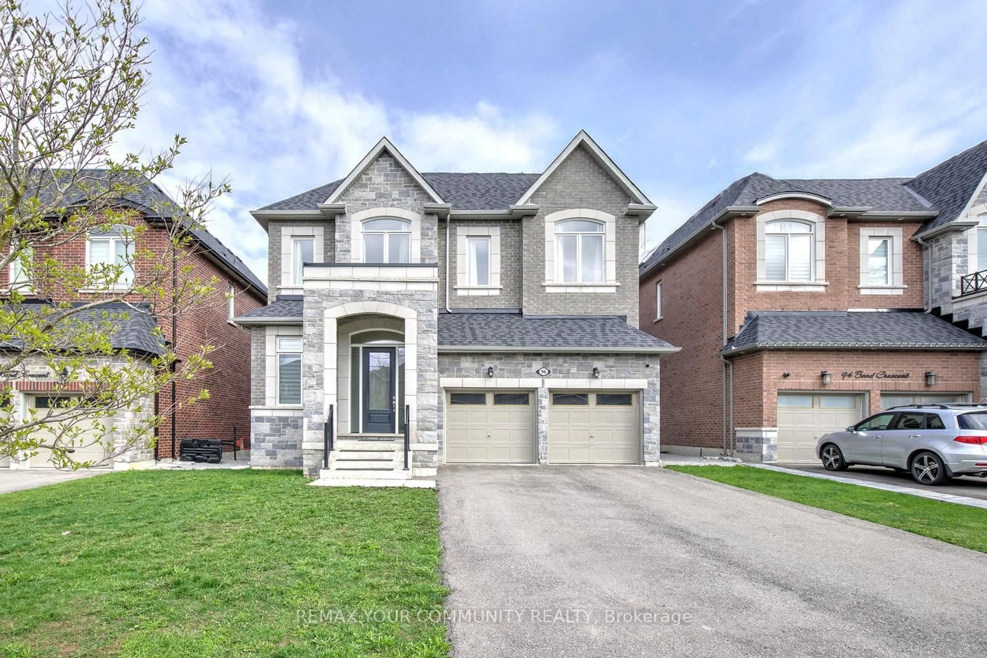 Home with brick exterior material, street for 96 Bond Cres, Richmond Hill Ontario L4E 3K7