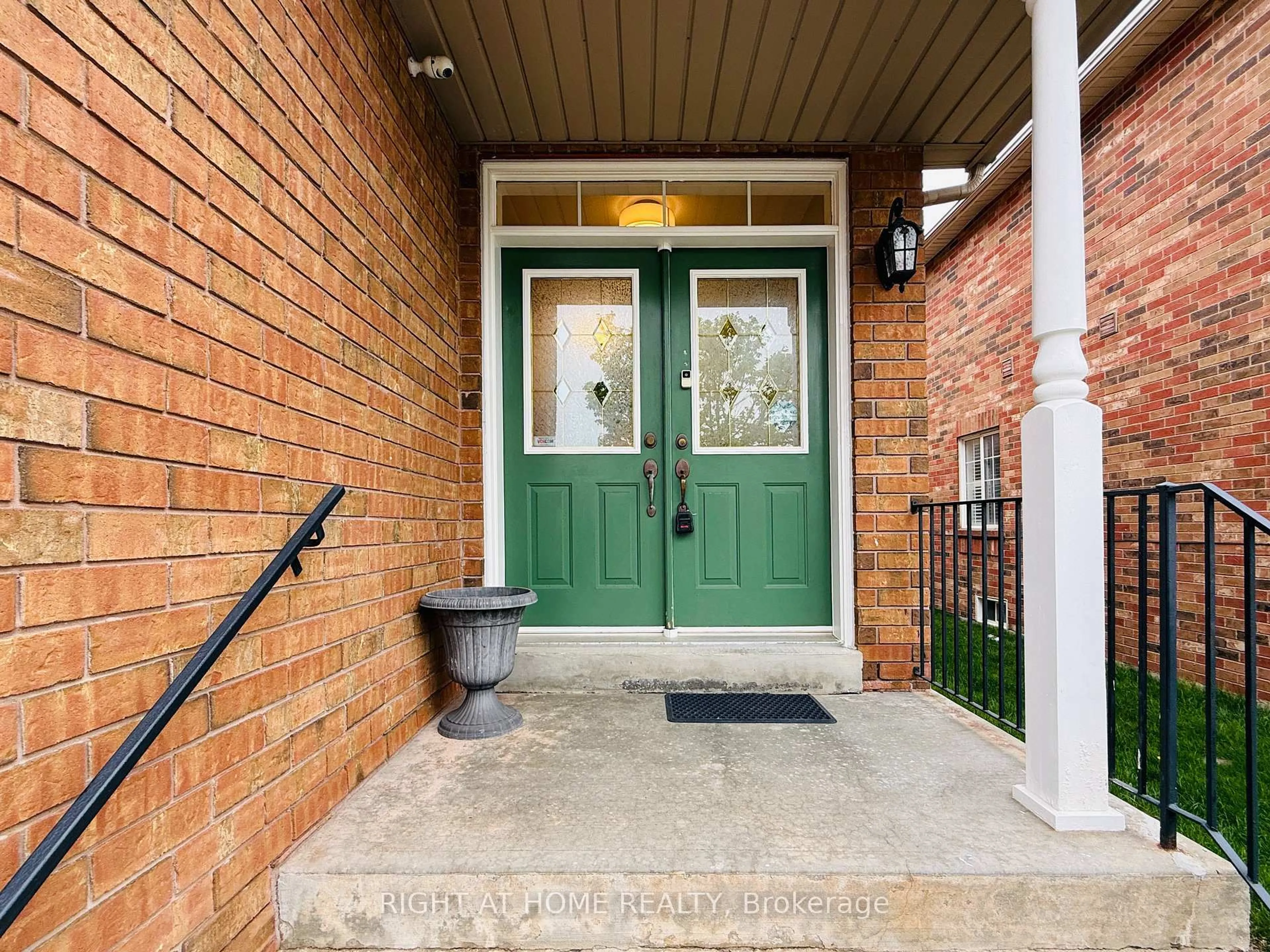 Indoor entryway for 45 Kimono Cres, Richmond Hill Ontario L4S 1X5