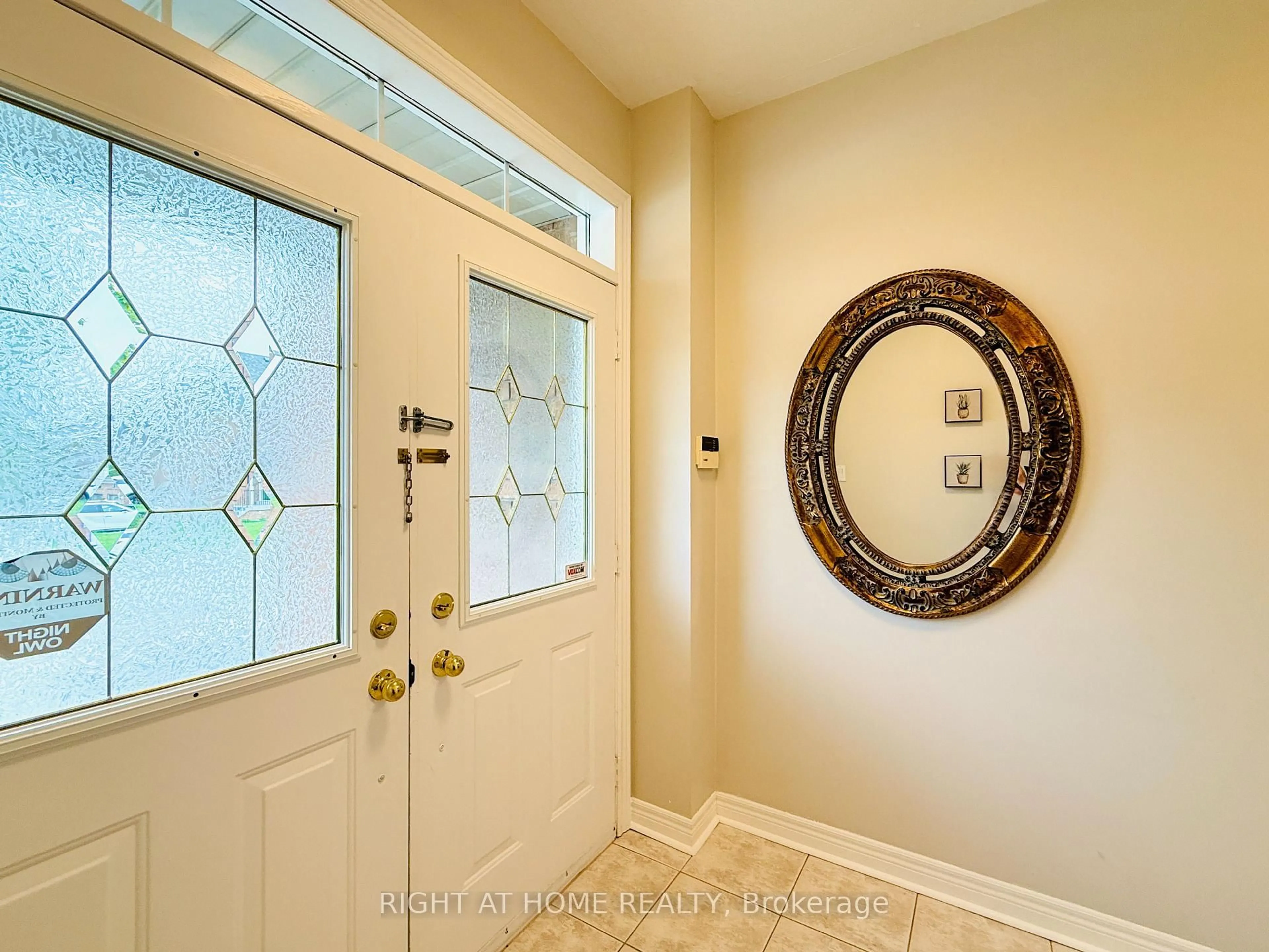 Indoor entryway for 45 Kimono Cres, Richmond Hill Ontario L4S 1X5