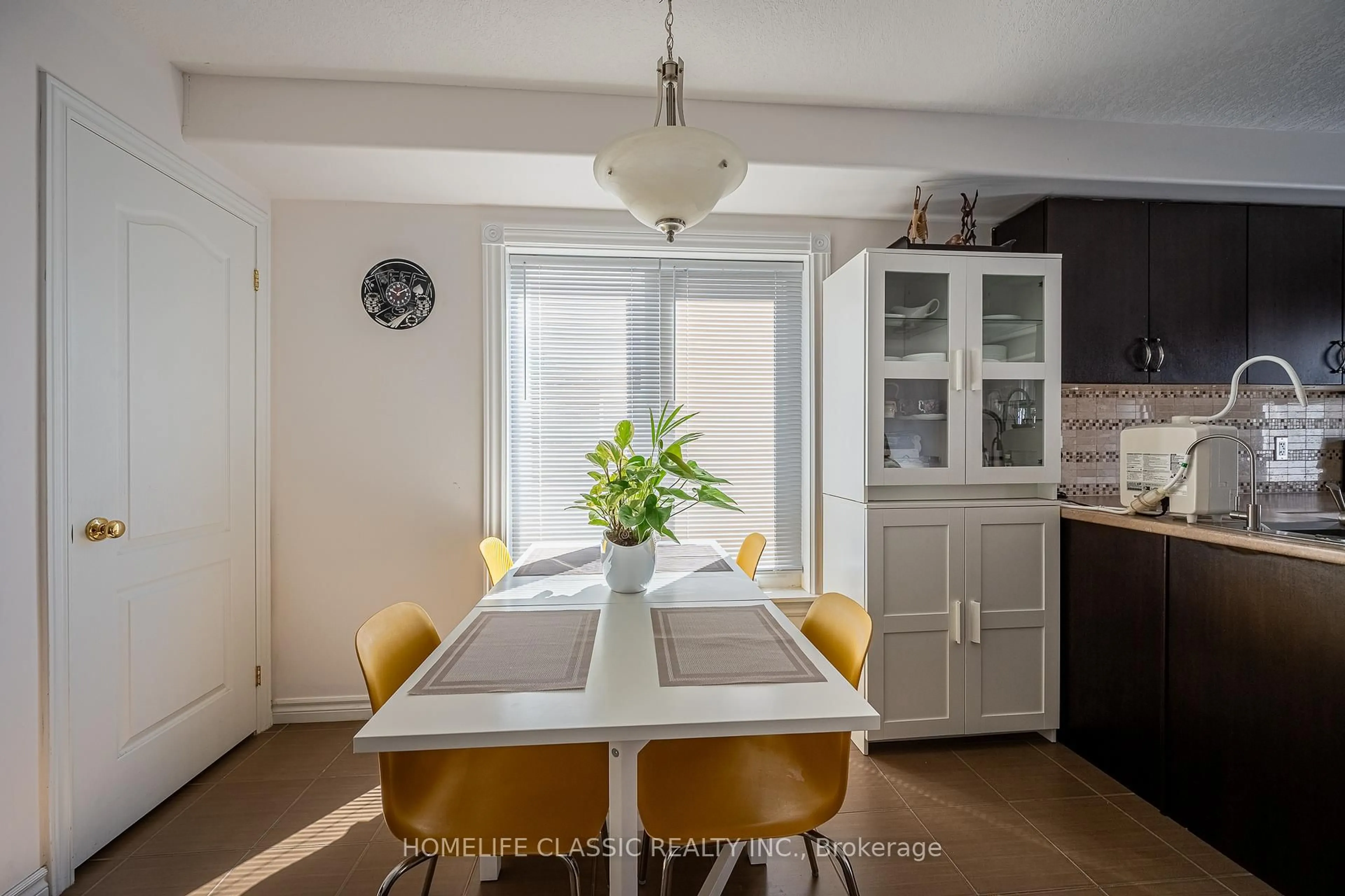 Dining room, unknown for 5 IRWIN Cres, New Tecumseth Ontario L9R 0G6