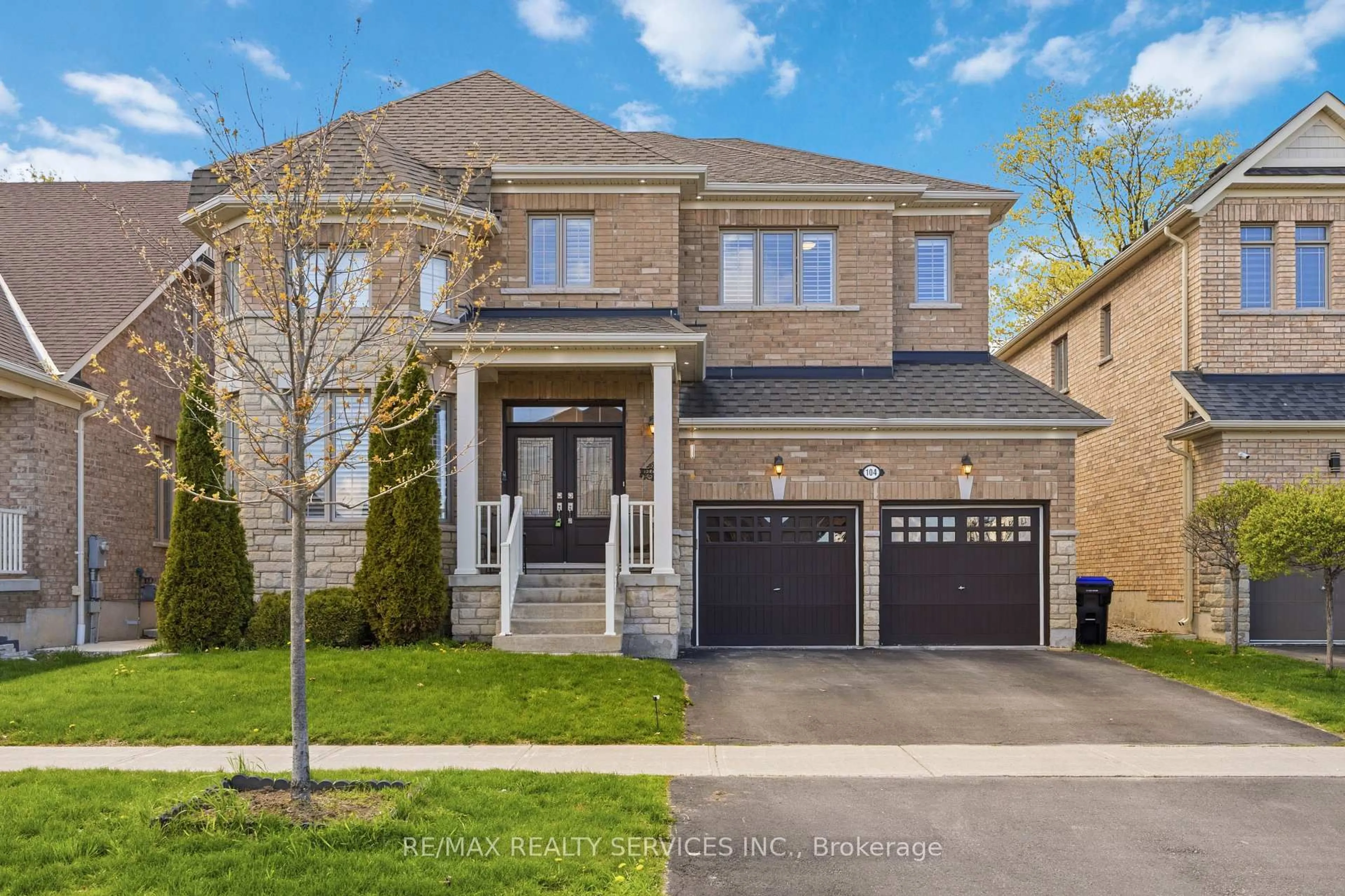 Home with brick exterior material, street for 104 Sharpe Cres, New Tecumseth Ontario L0G 1W0