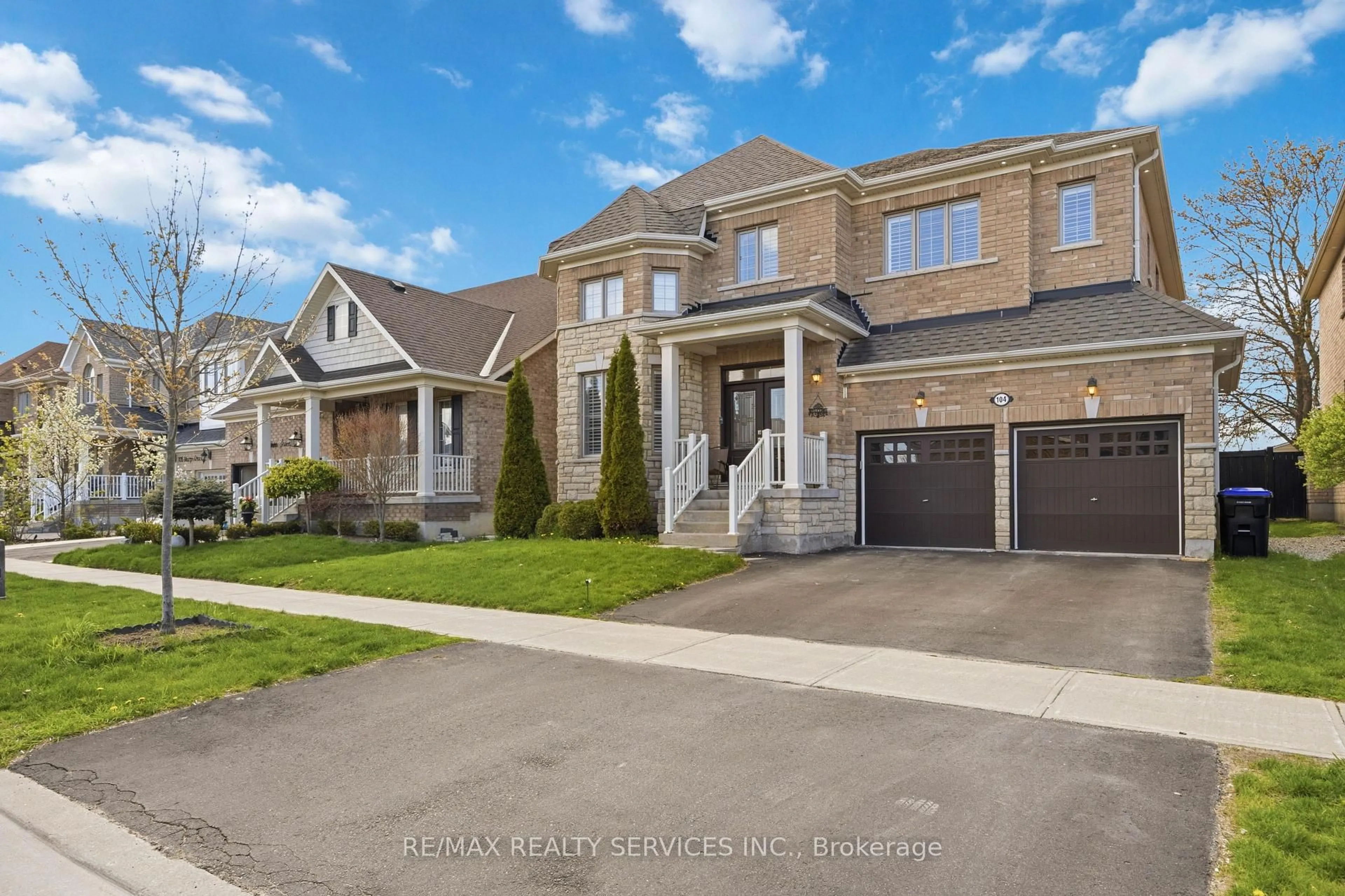 Home with brick exterior material, street for 104 Sharpe Cres, New Tecumseth Ontario L0G 1W0