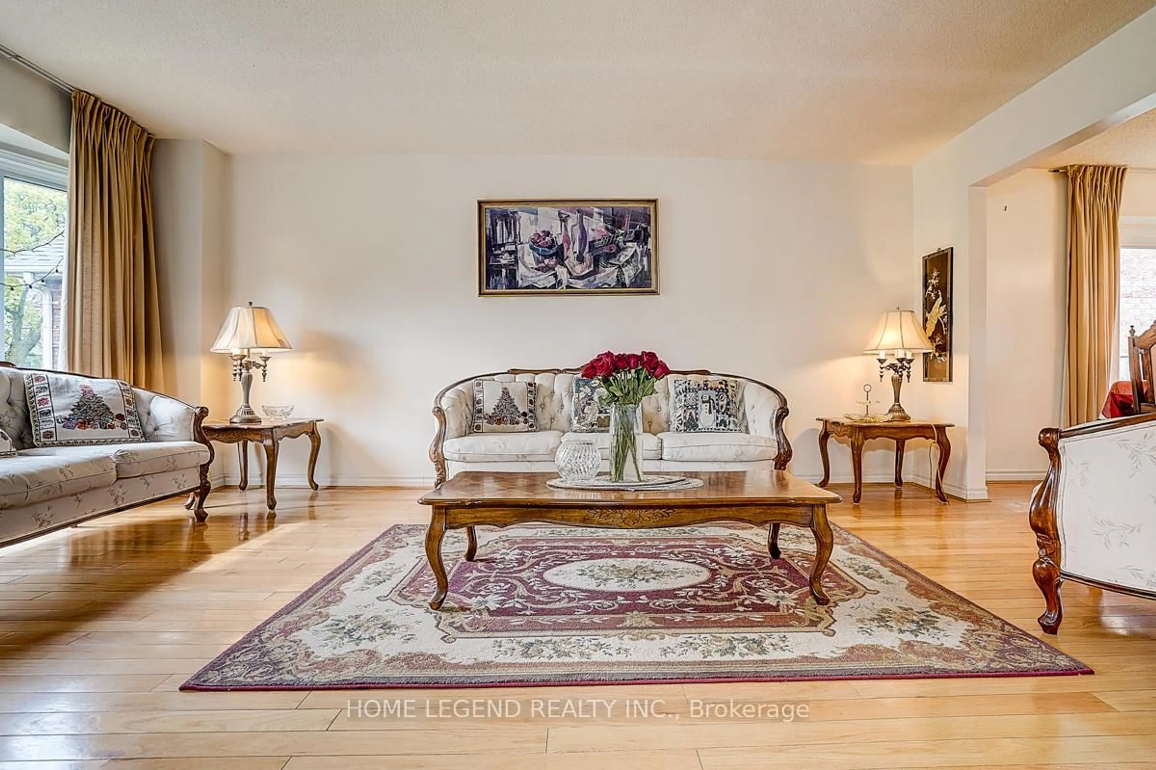Living room with furniture, unknown for 142 Highgate Dr, Markham Ontario L3R 3S4