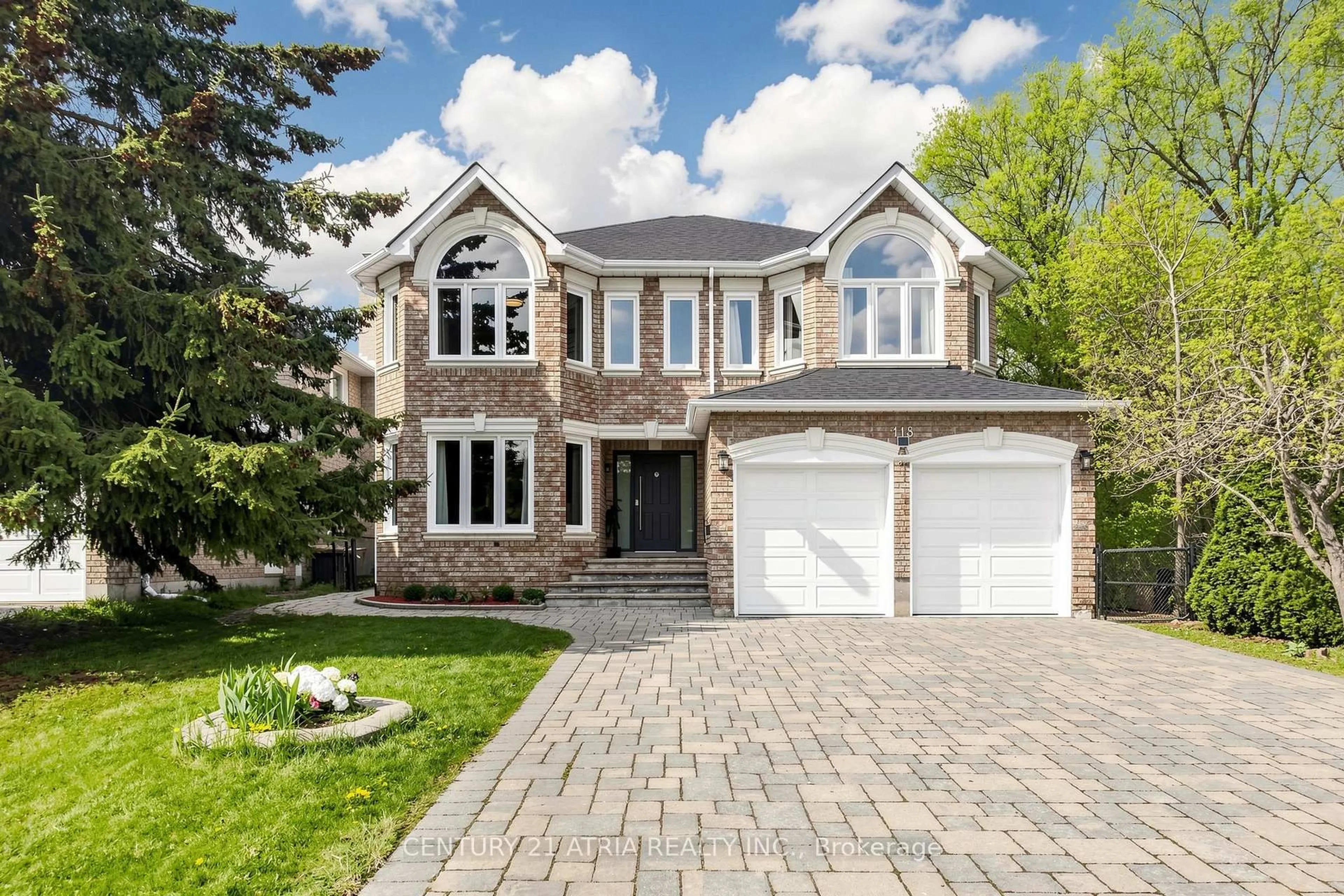 Home with brick exterior material, street for 118 May Ave, Richmond Hill Ontario L4C 3S6
