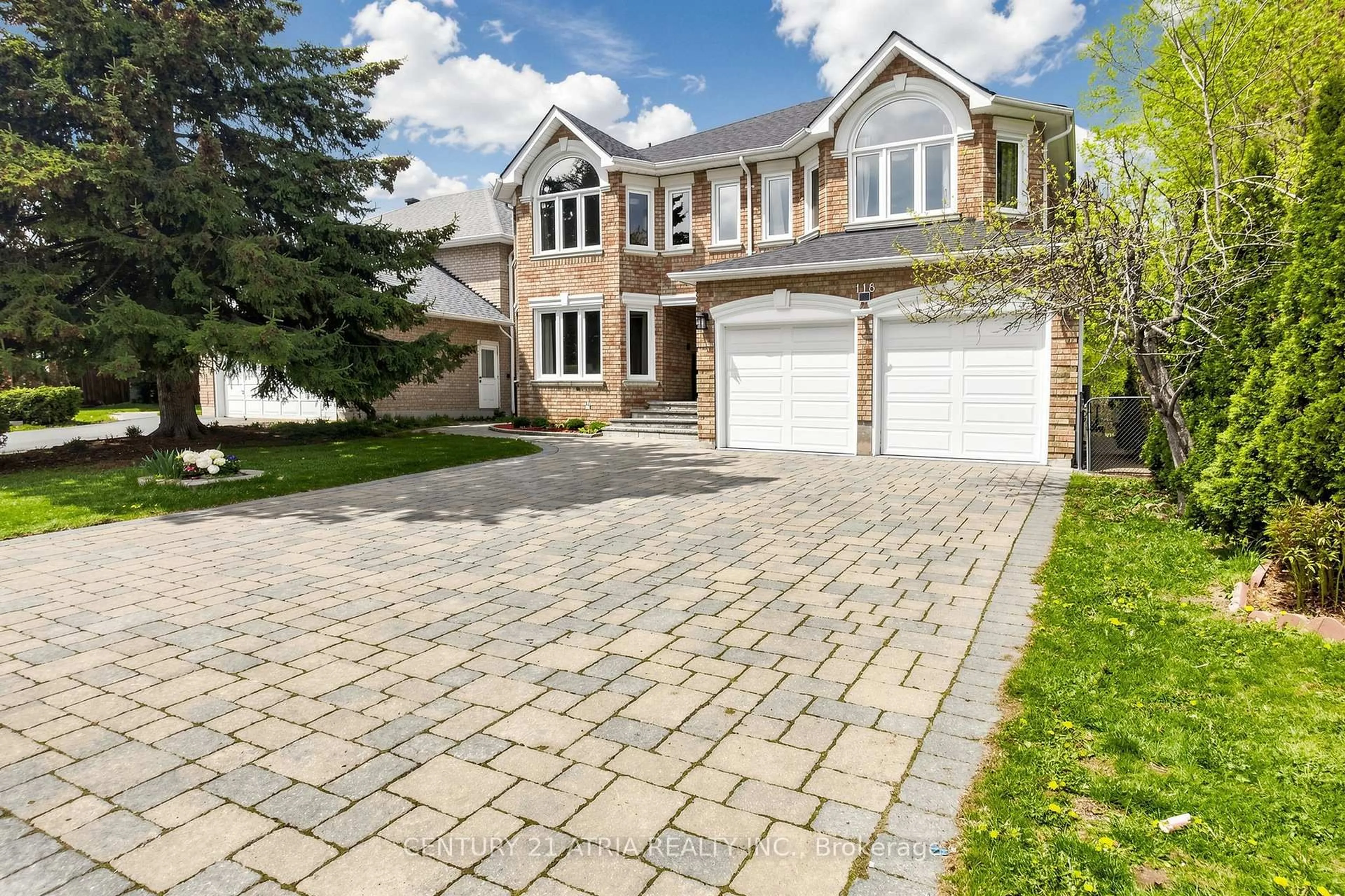 Home with brick exterior material, street for 118 May Ave, Richmond Hill Ontario L4C 3S6