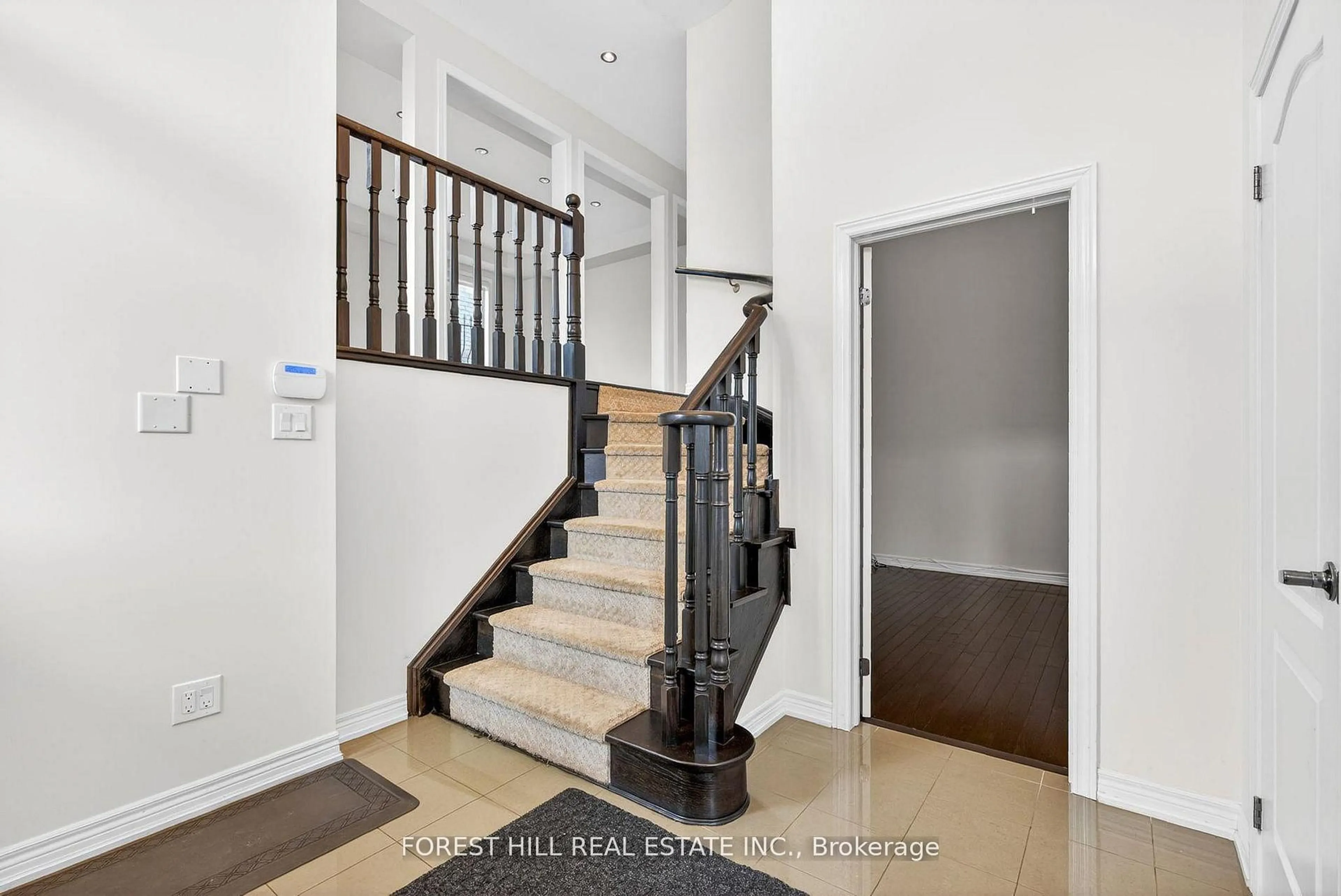Unknown for 107 Rumsey Rd, Vaughan Ontario L6A 4L8
