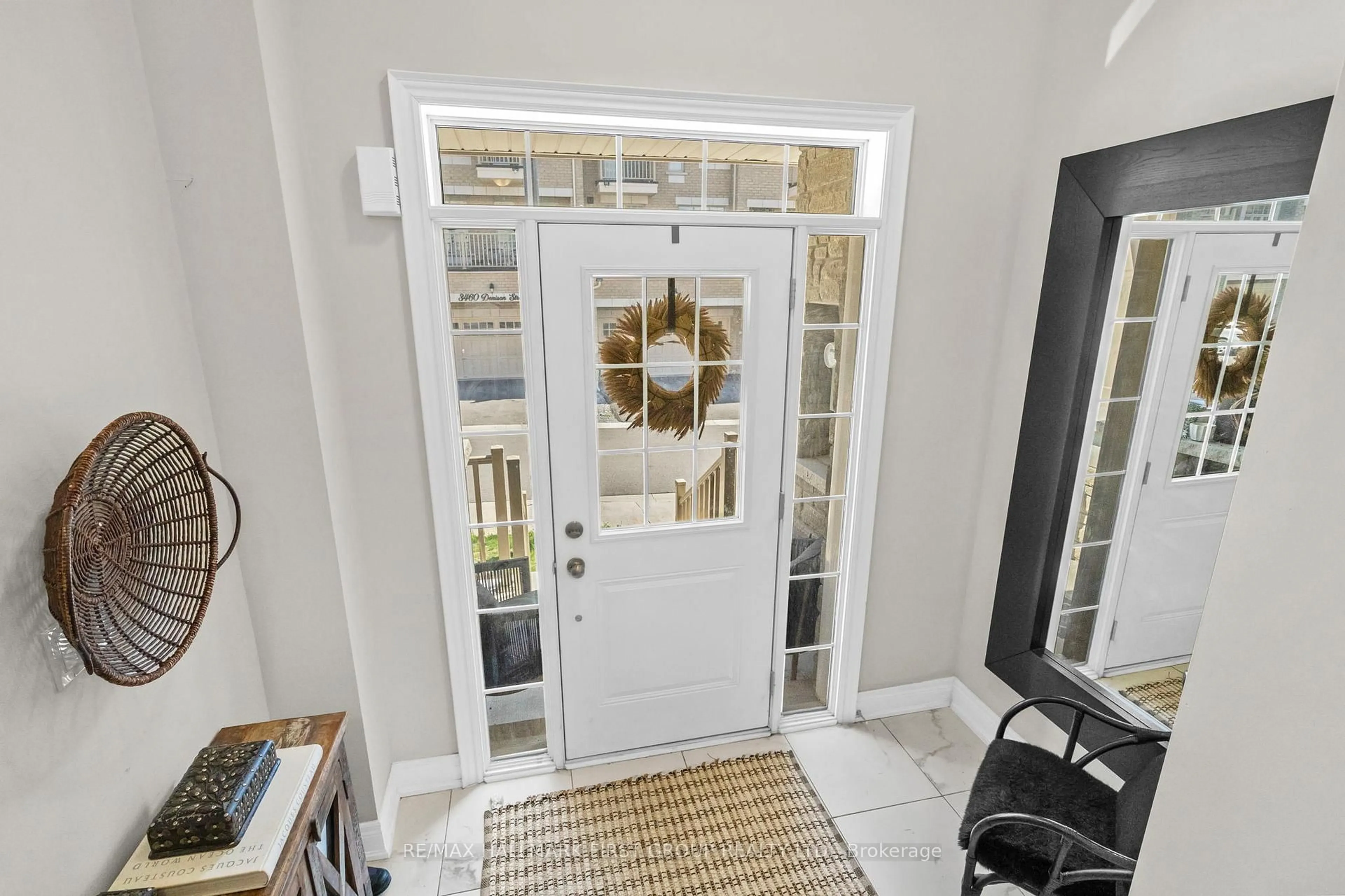 Indoor entryway for 22 Phillipsen Way, Markham Ontario L3S 0E9