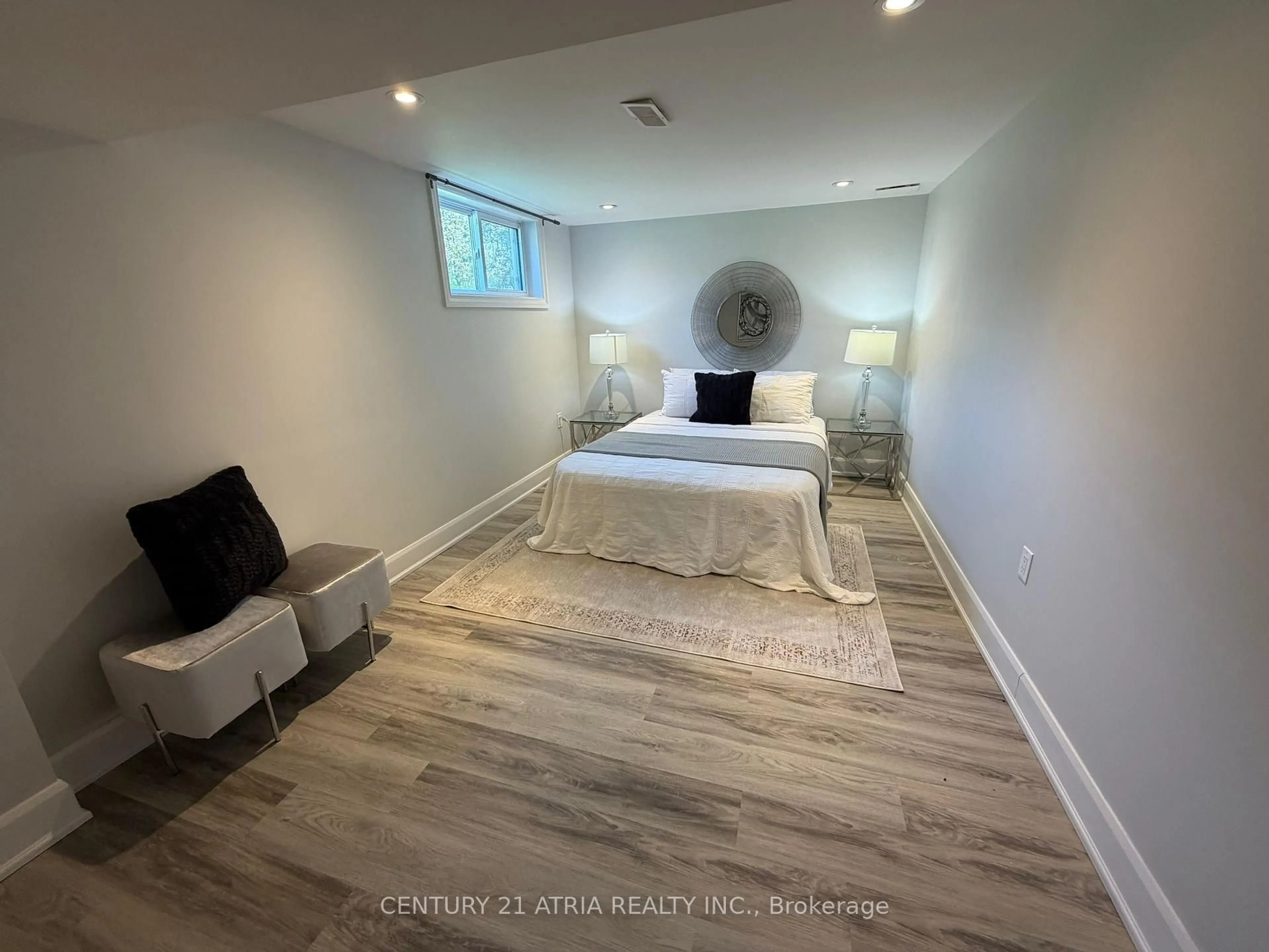 A pic of a room for 27 Waterbend Dr, Georgina Ontario L4P 2S3
