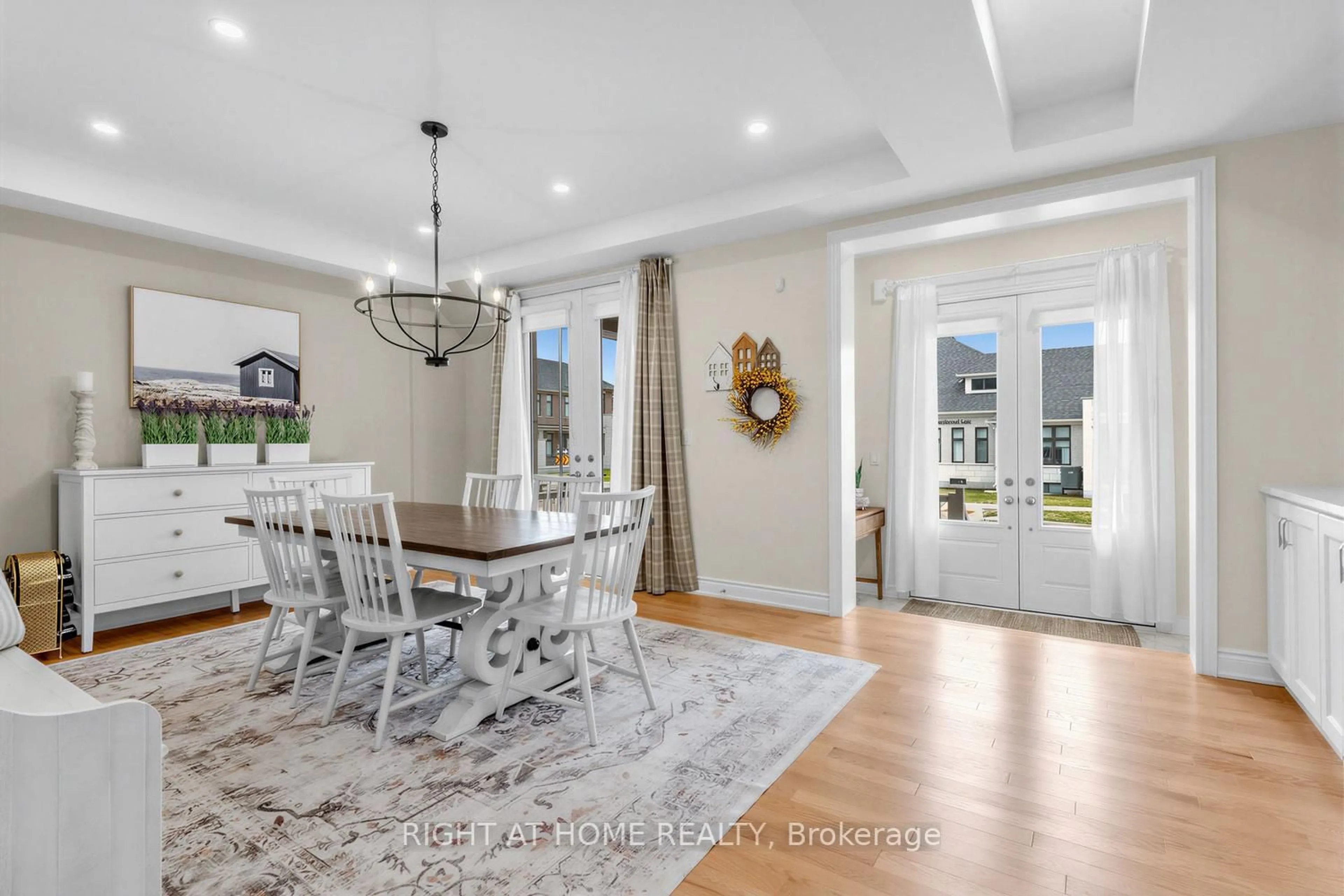 Dining room, unknown for 12 Hearthwood Gate, Whitchurch-Stouffville Ontario L4A 4X1