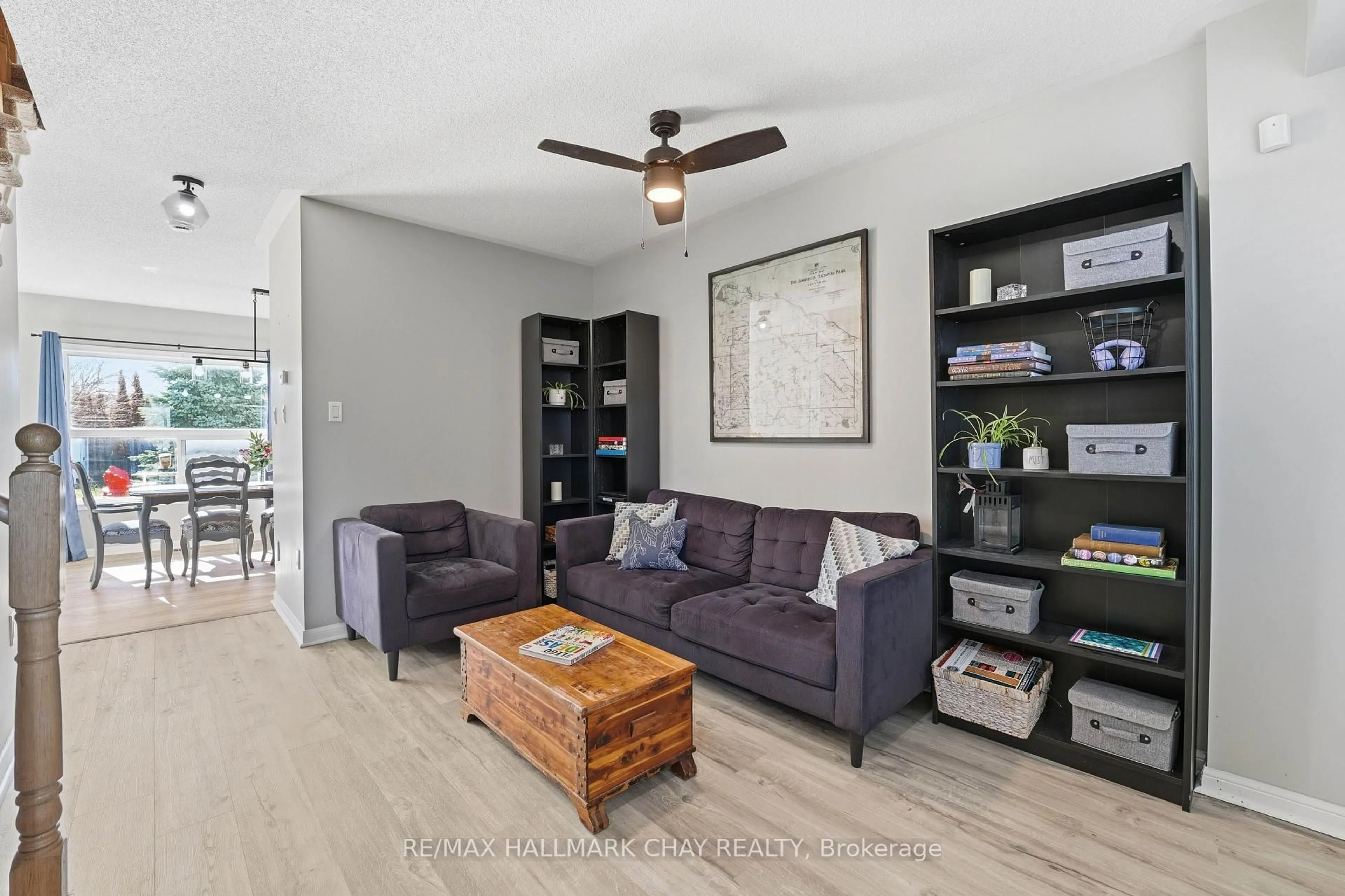 Living room with furniture, unknown for 167 Maplewood Dr, Essa Ontario L0M 1B4