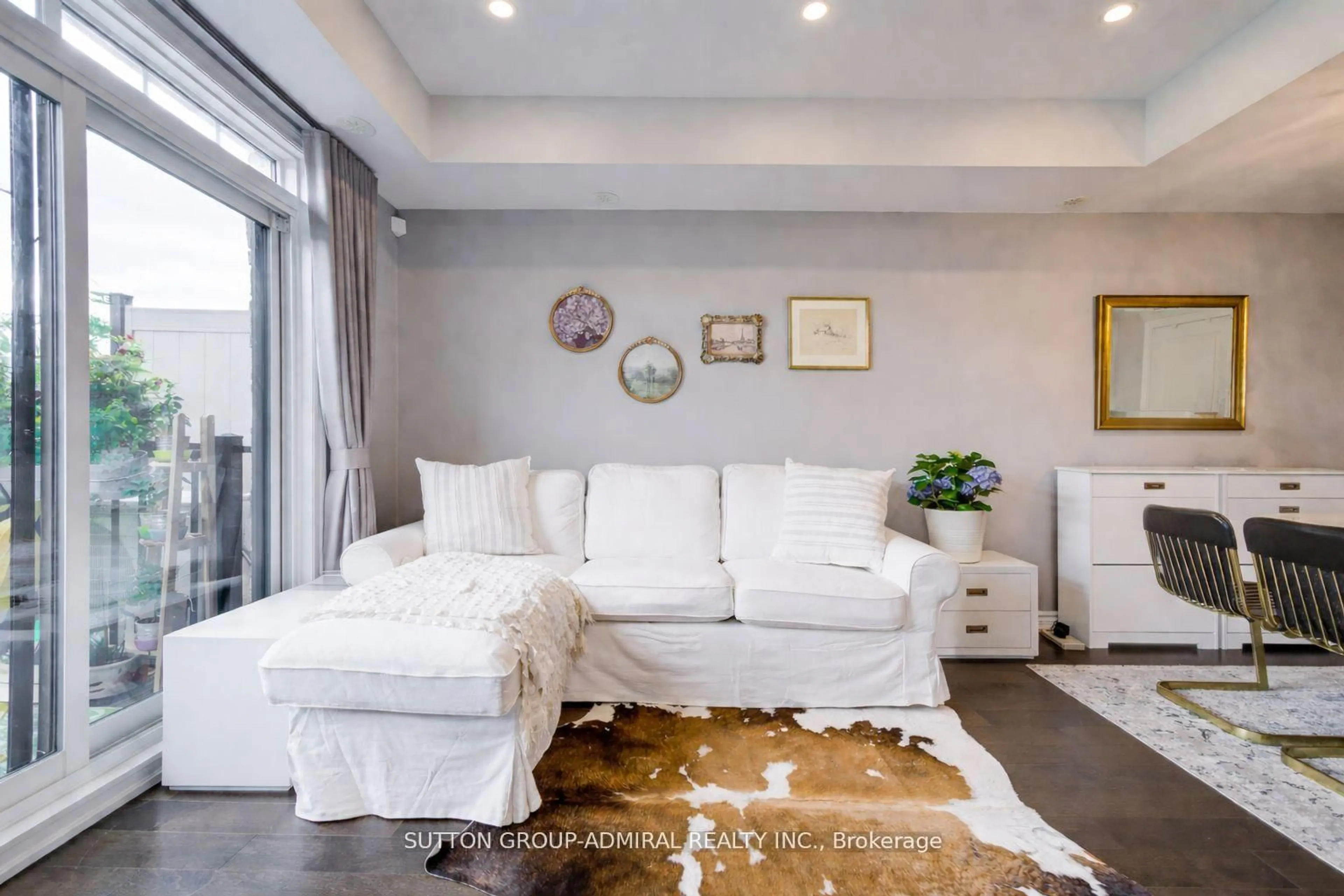 Living room with furniture, unknown for 196 Pine Grove Rd #3, Vaughan Ontario L4L 0H8