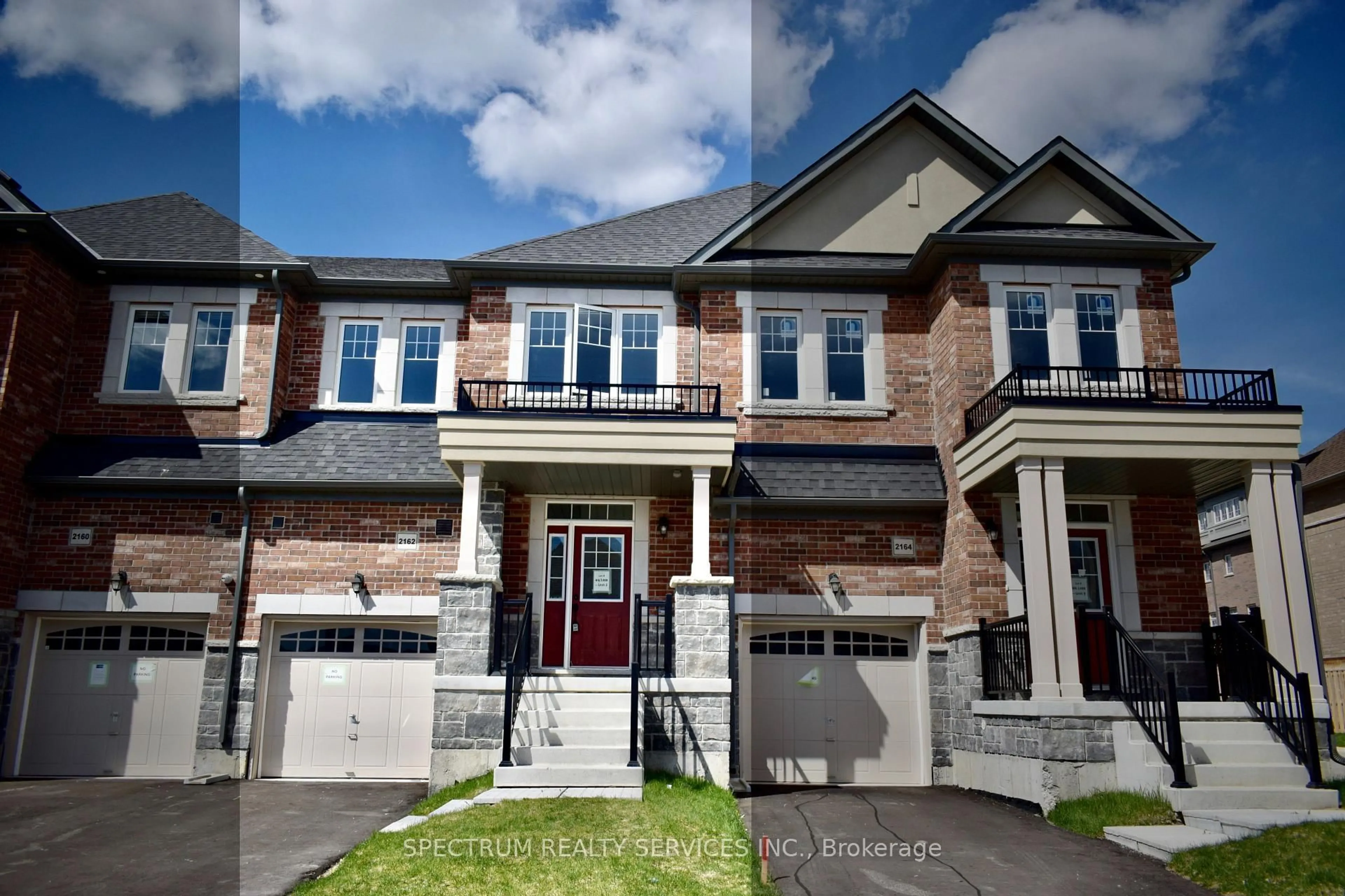 Home with brick exterior material, street for 2162 Grainger Loop, Innisfil Ontario L9S 0S6