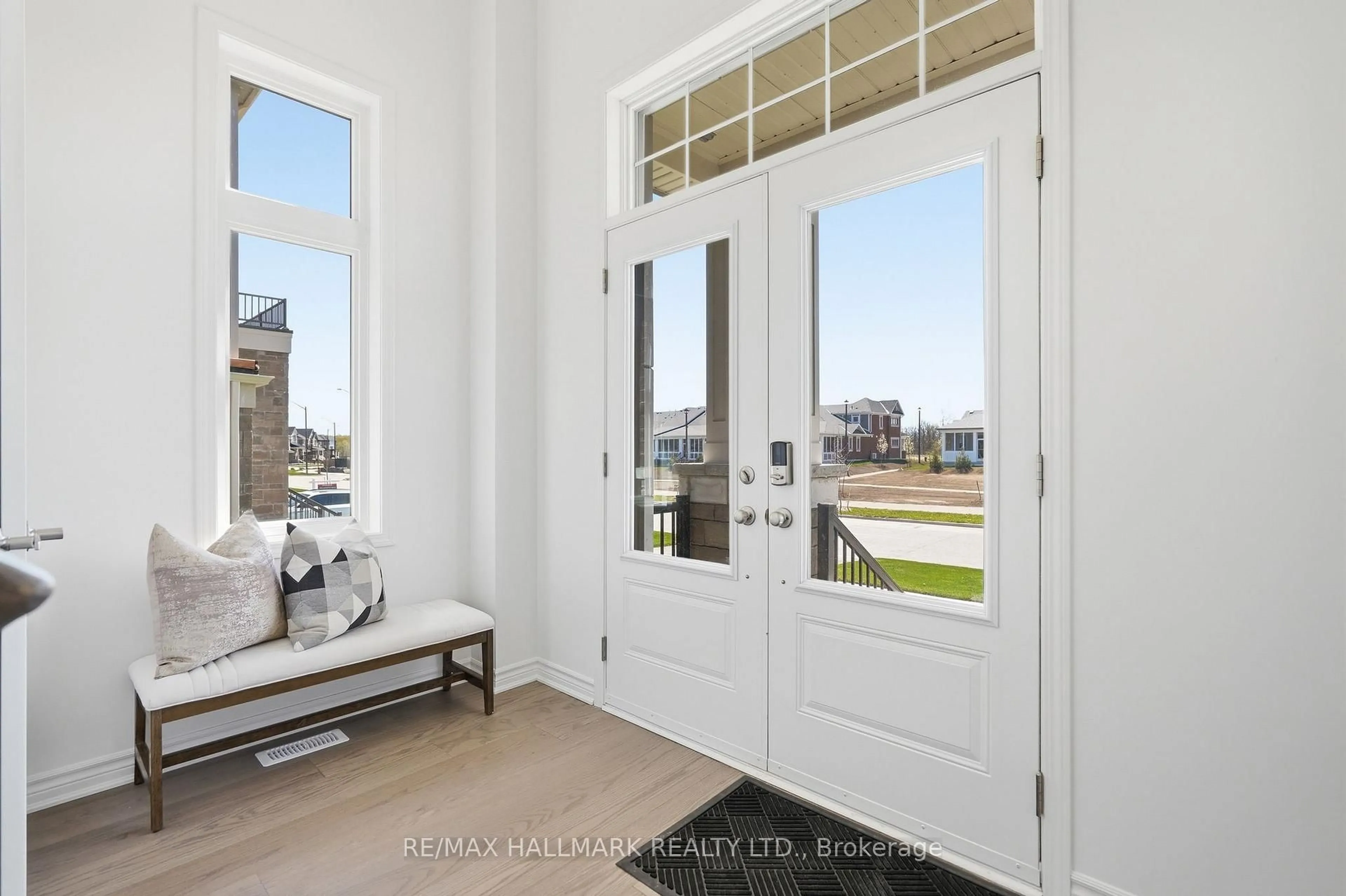 Indoor entryway for 3081 Ireton St, Innisfil Ontario L9S 0R9